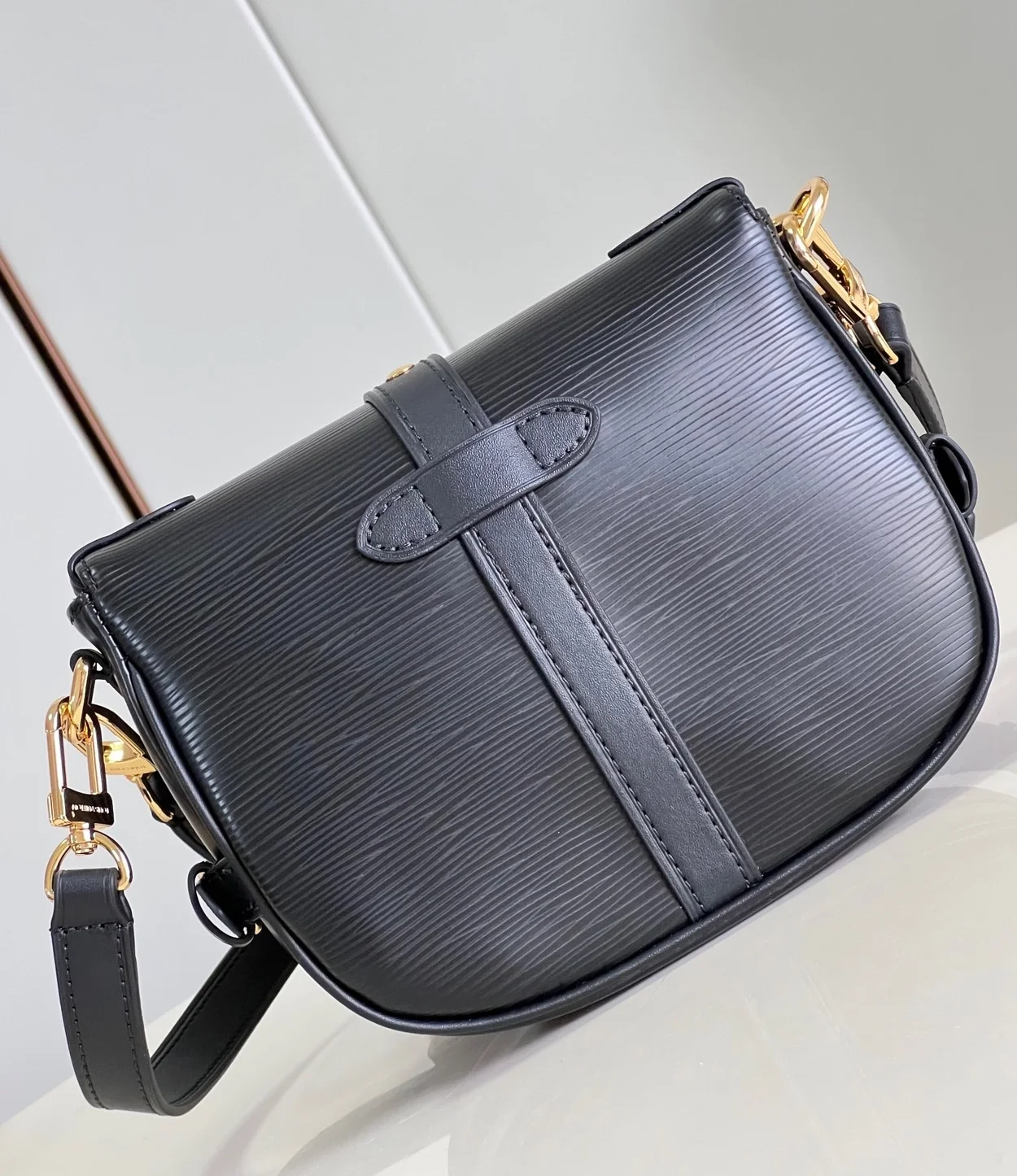 루이비통 소뮈르 BB M23469