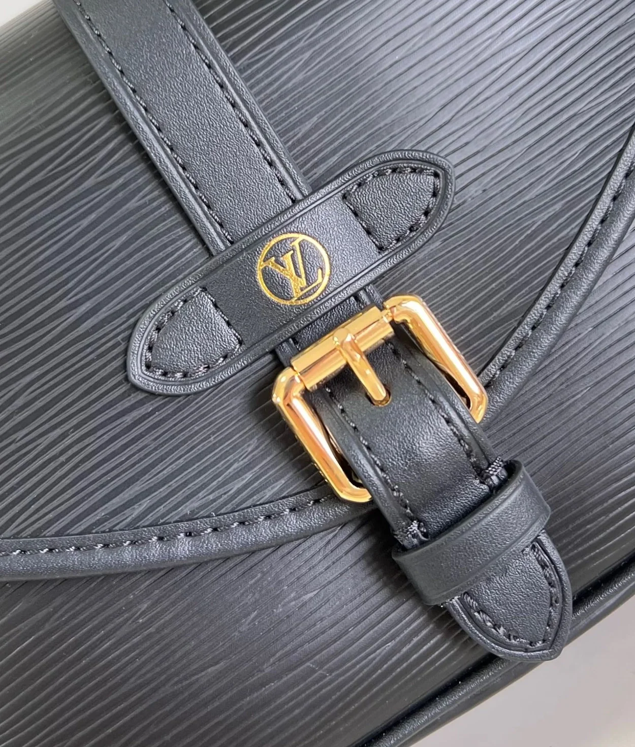 루이비통 소뮈르 BB M23469