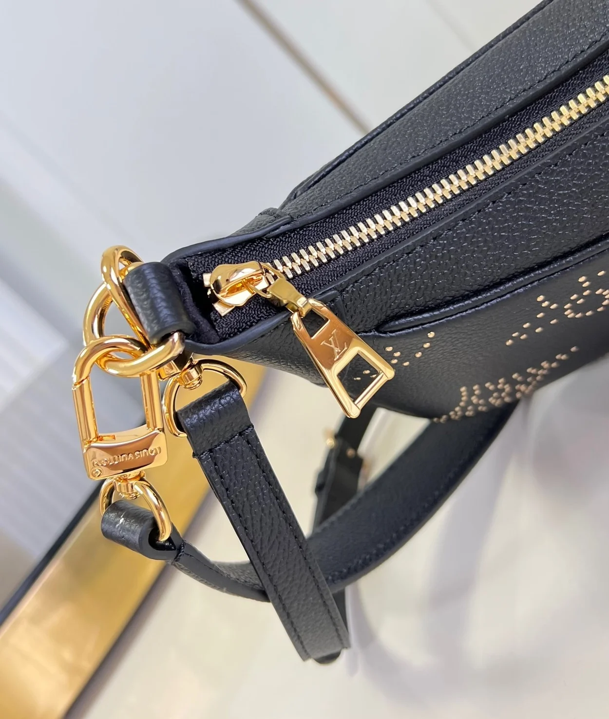 루이비통 바가텔 백 M46735