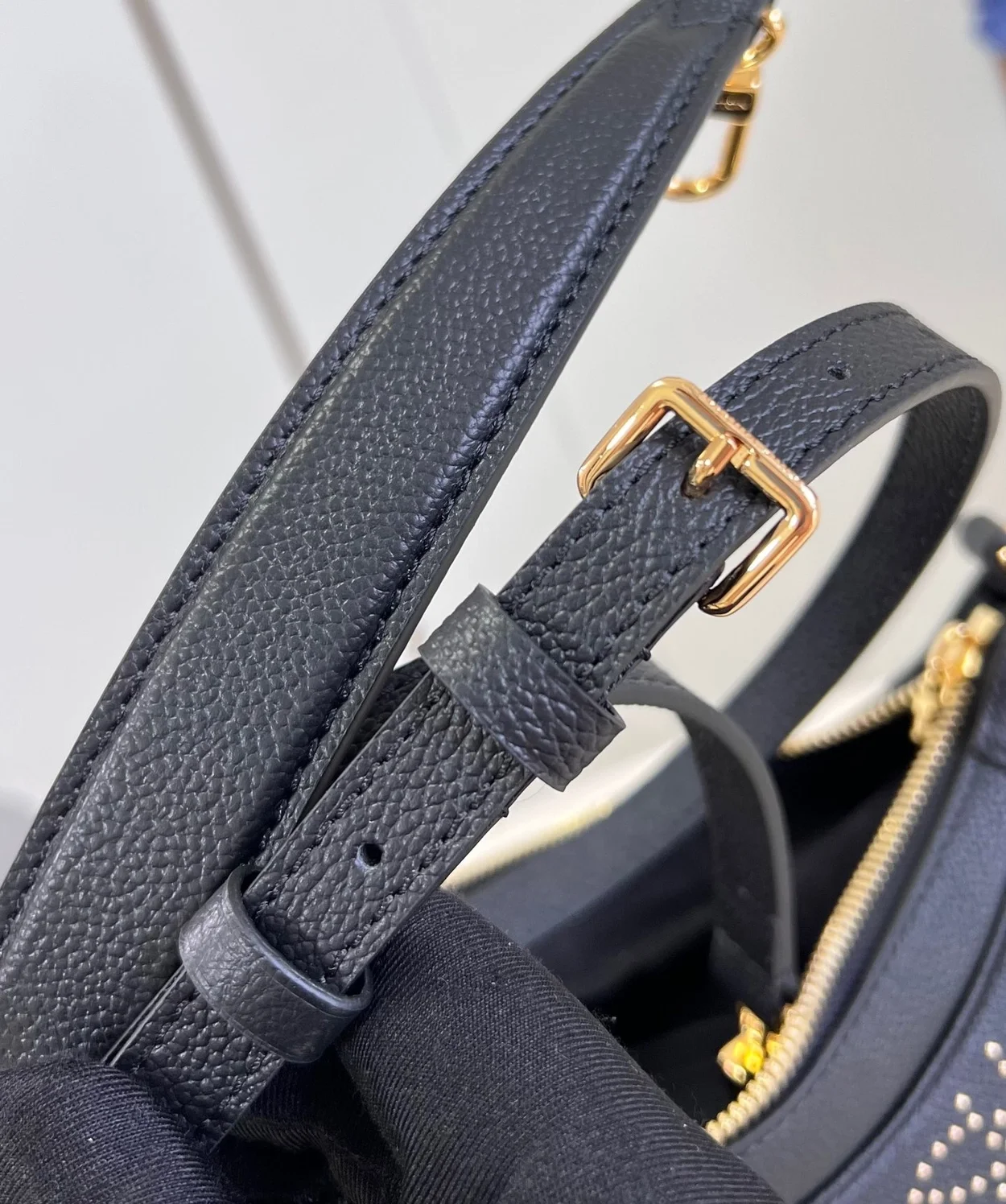 루이비통 바가텔 백 M46735