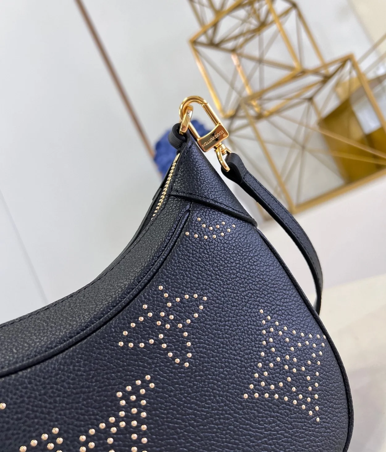 루이비통 바가텔 백 M46735