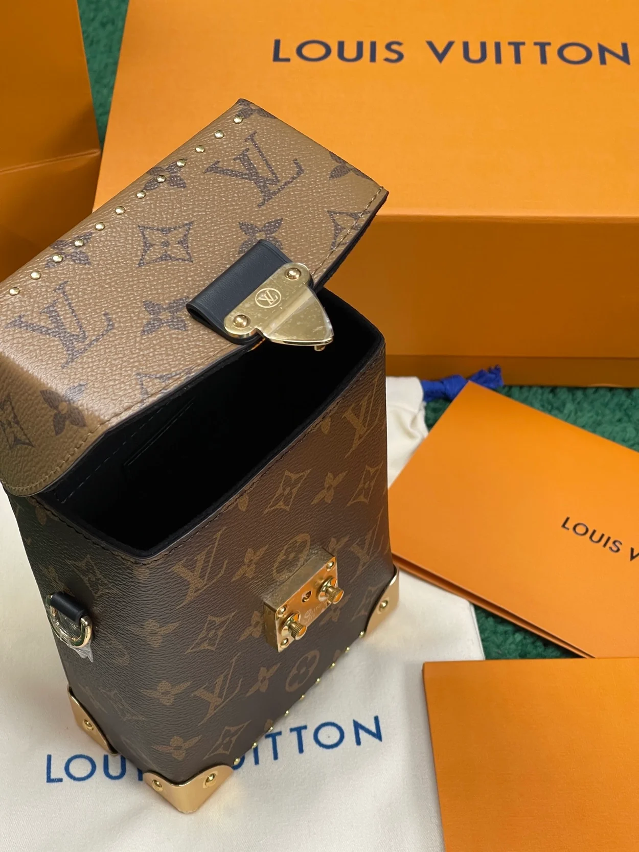루이비통 모노그램 리버스 카메라 박스 M82465