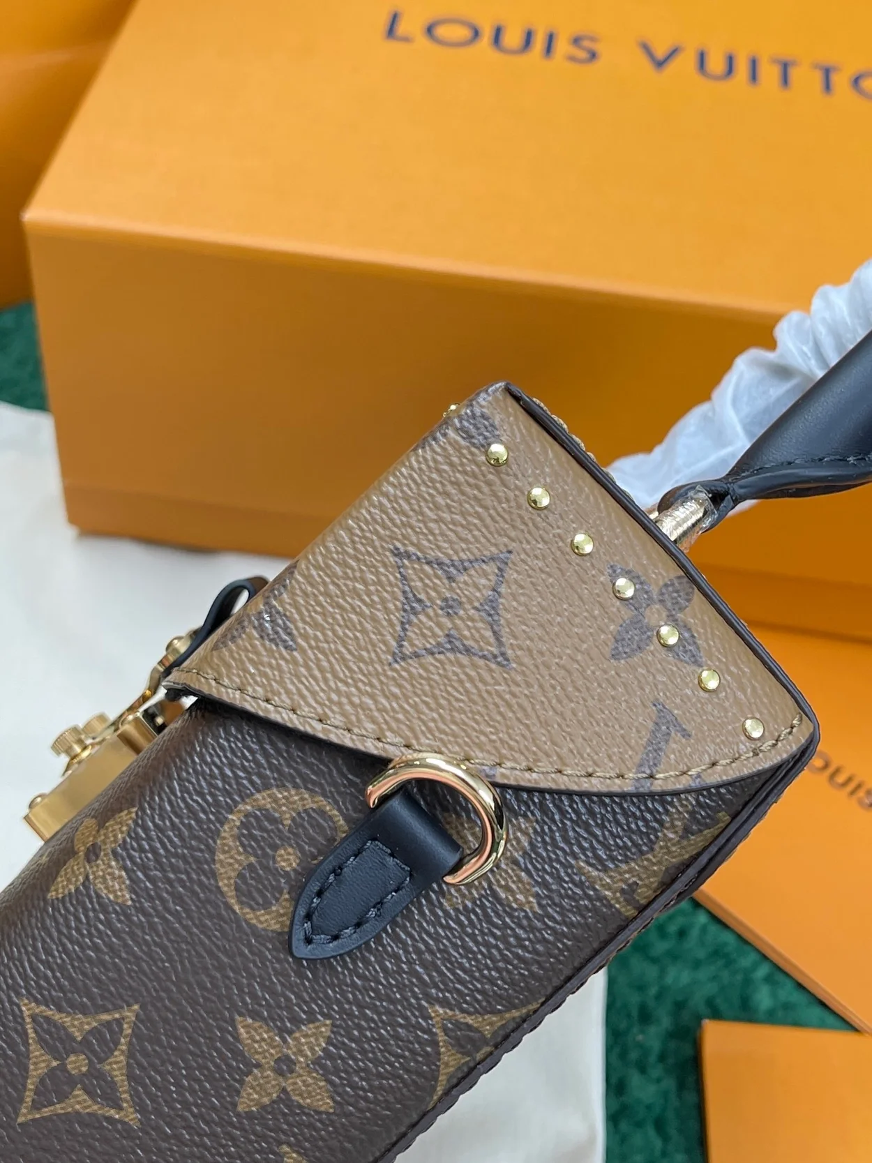 루이비통 모노그램 리버스 카메라 박스 M82465