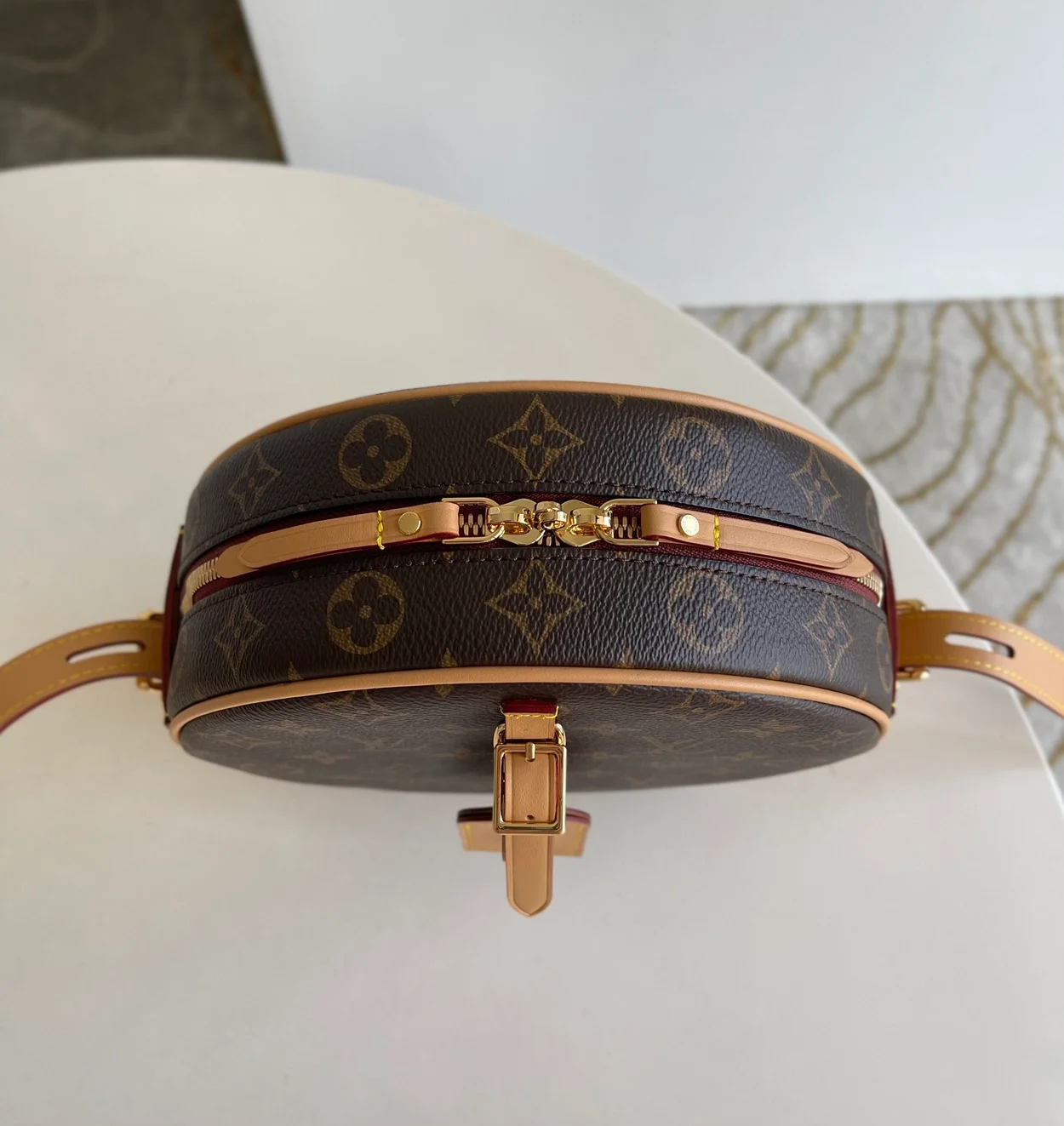 루이비통 부야뜨 샤포 모노그램 MM M52294