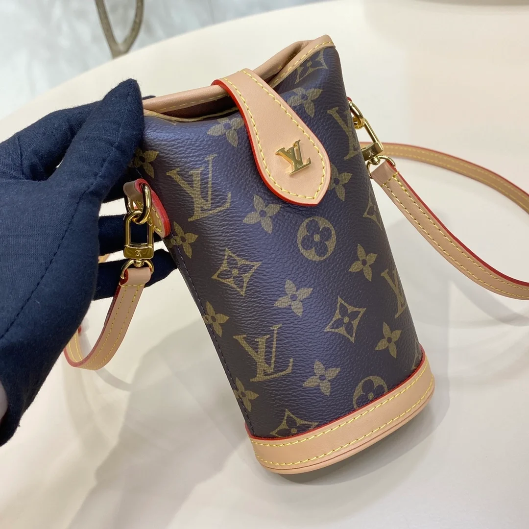 루이비통 모노그램 폴드 미 파우치 M80874