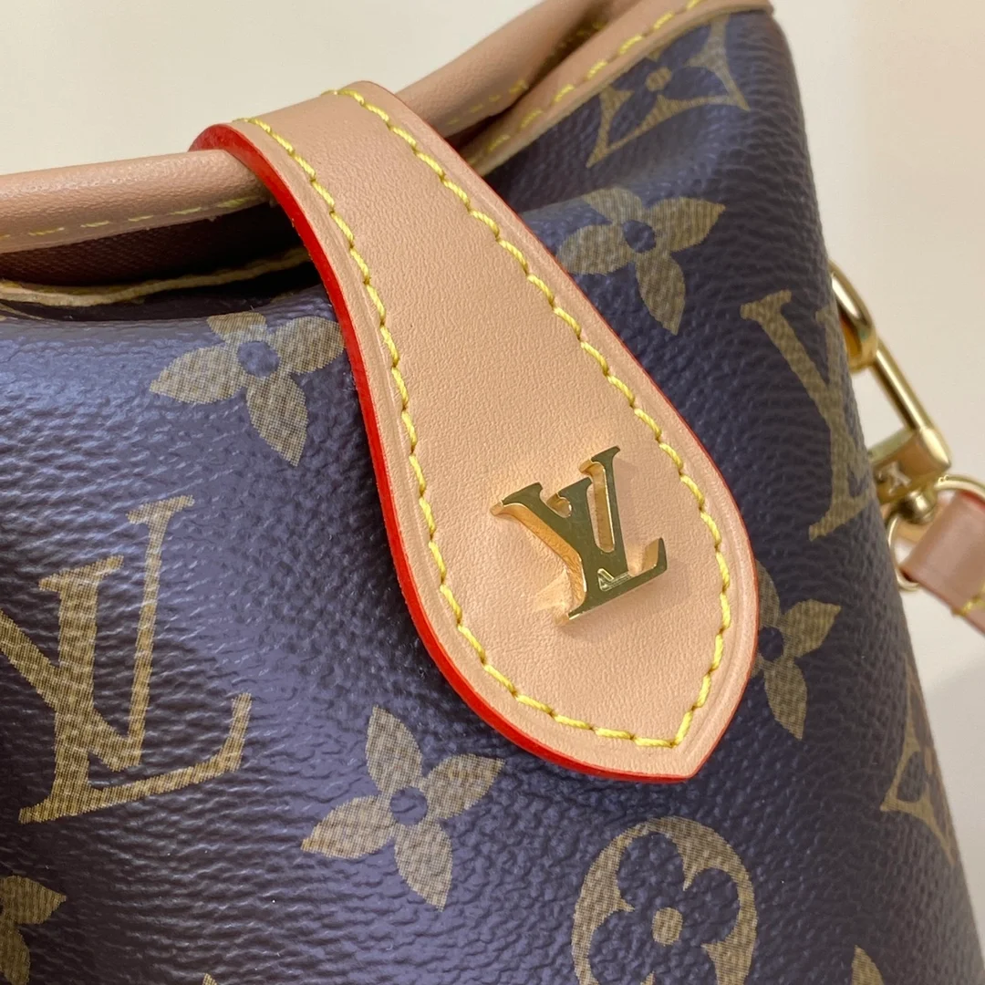 루이비통 모노그램 폴드 미 파우치 M80874