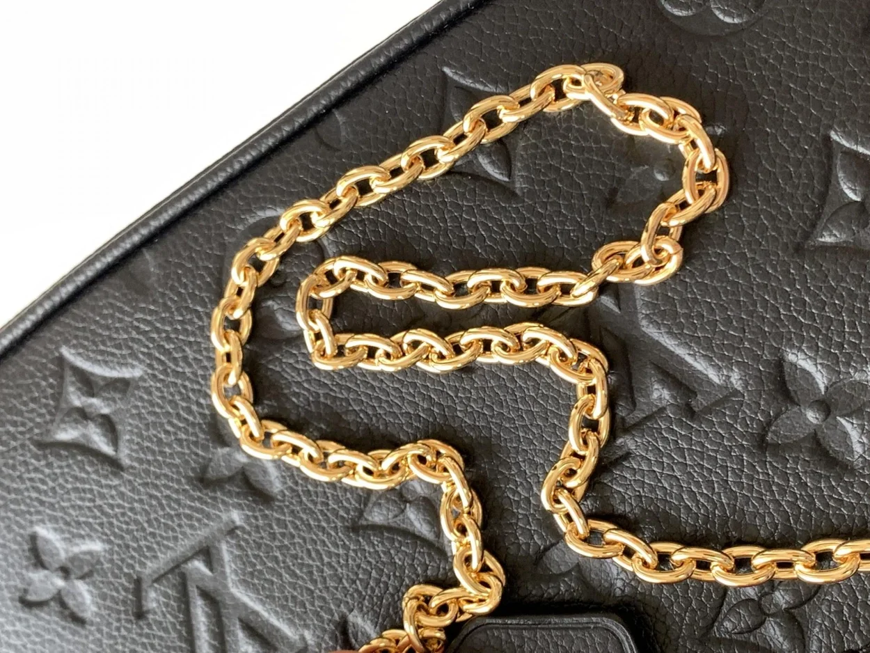 루이비통 이지 파우치 온 스트랩 M80349