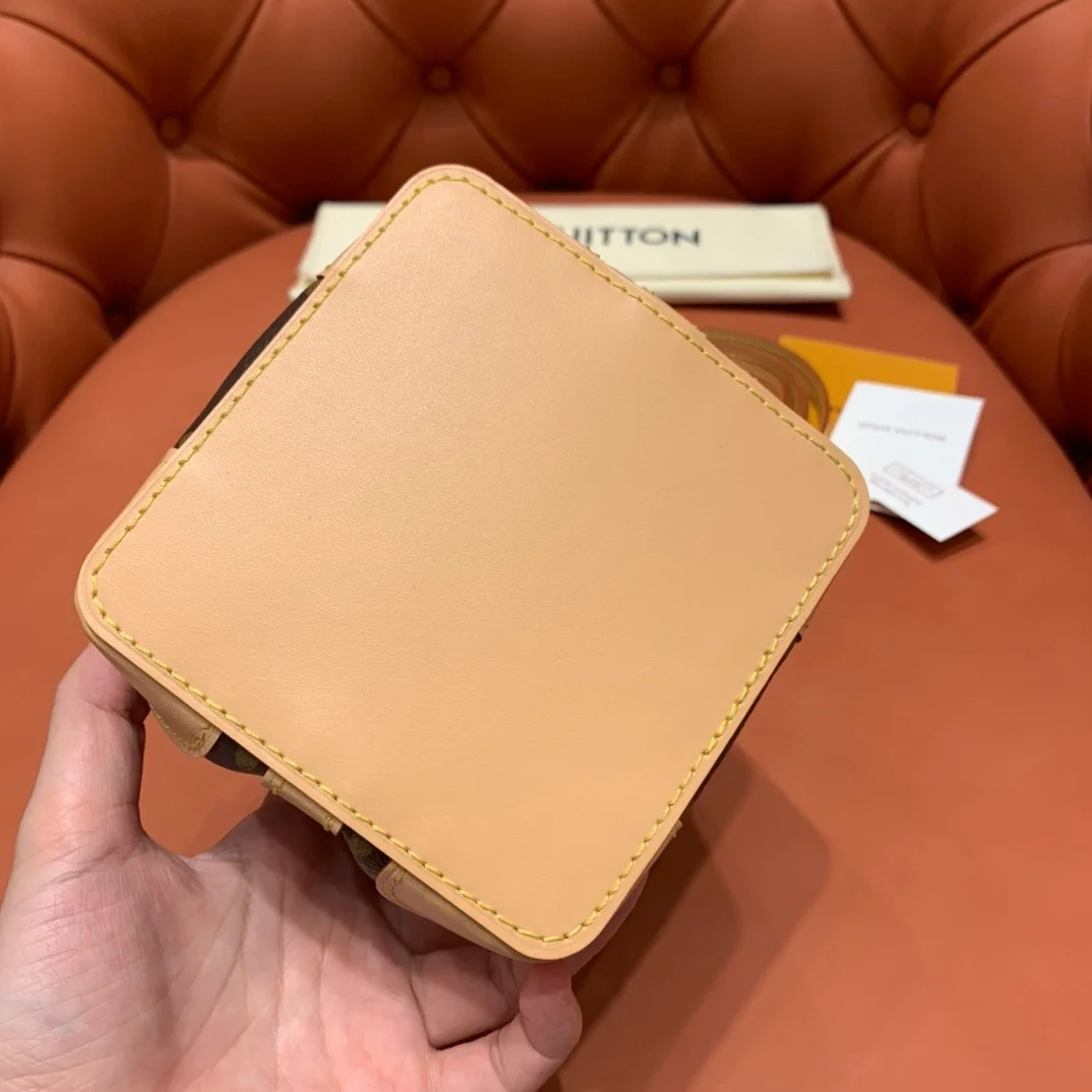 루이비통 노에 퍼스 백 M57099