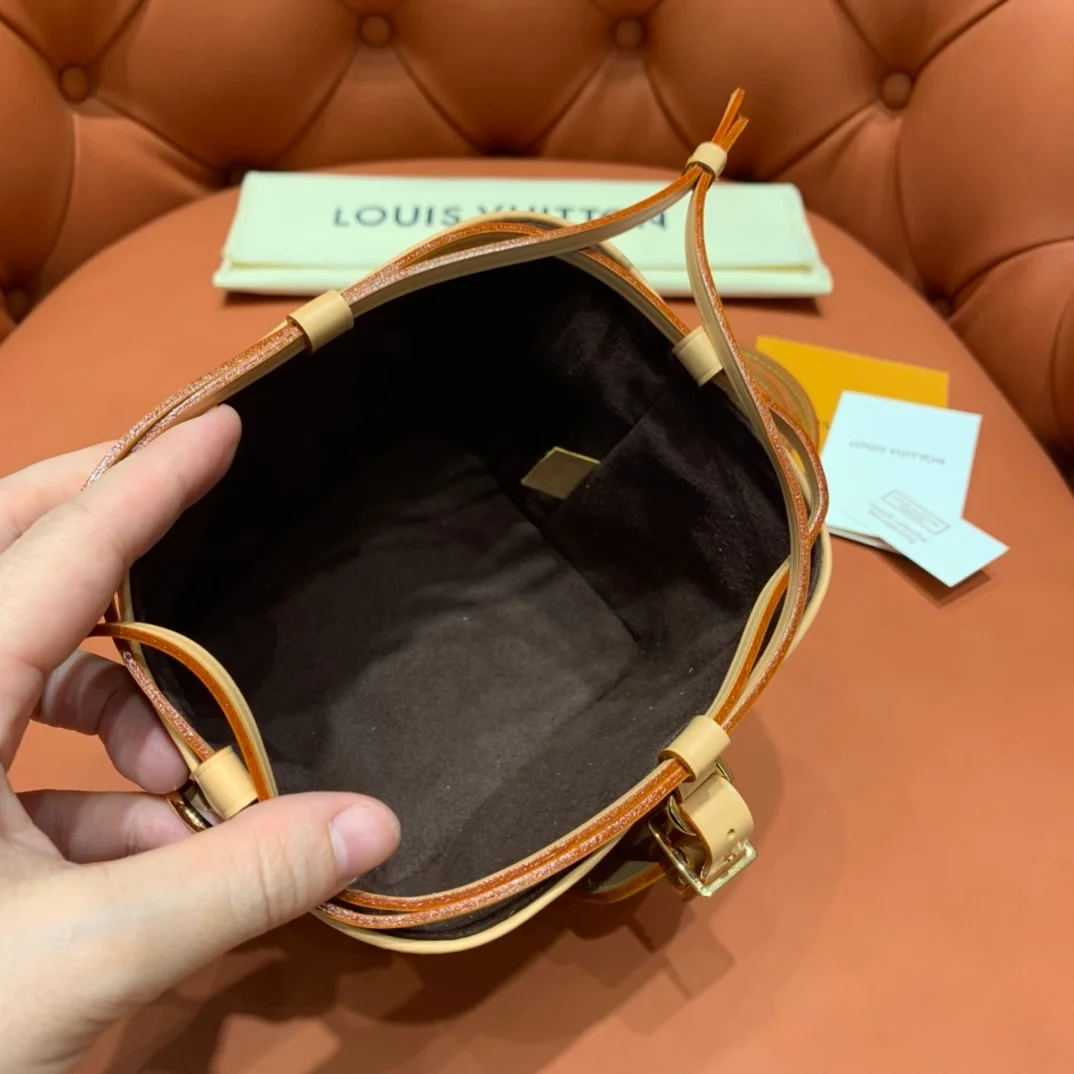 루이비통 노에 퍼스 백 M57099