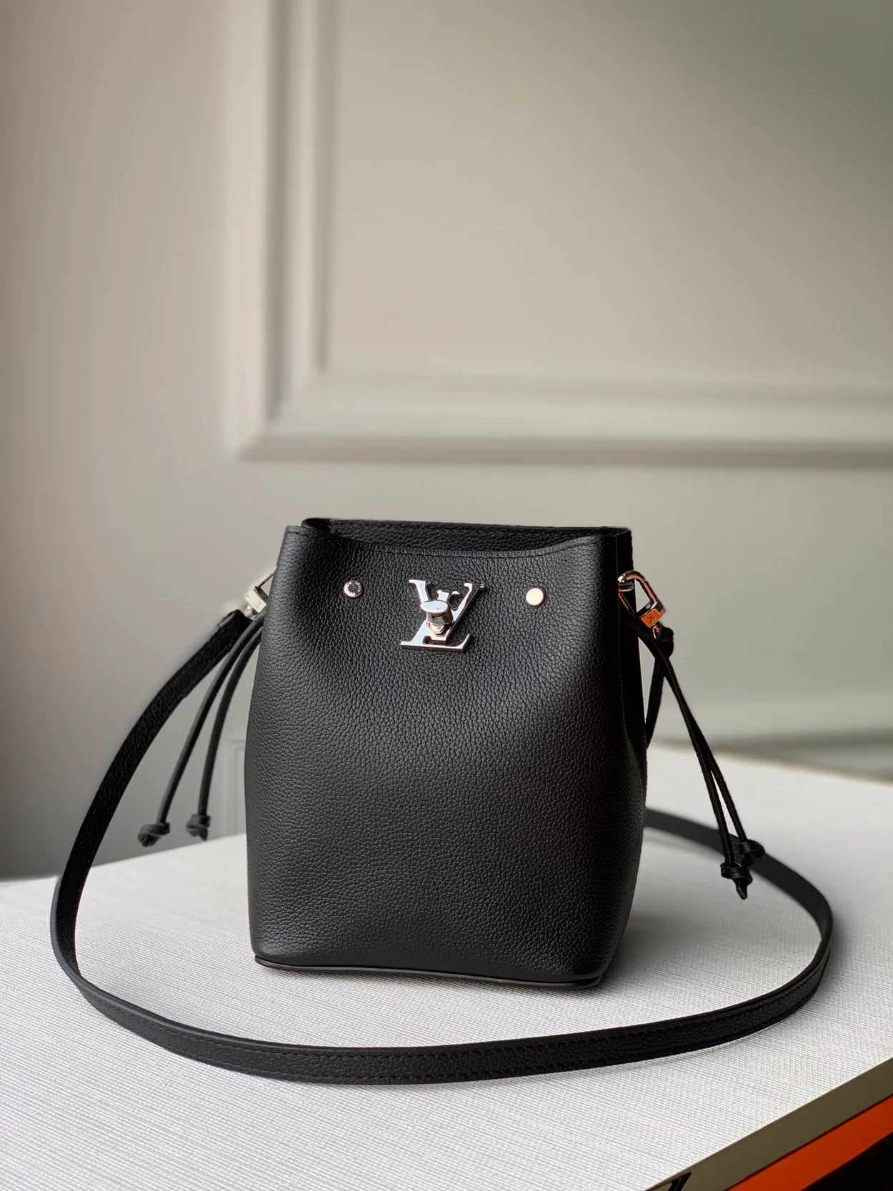 루이비통 나노 락미 버킷백 M68709