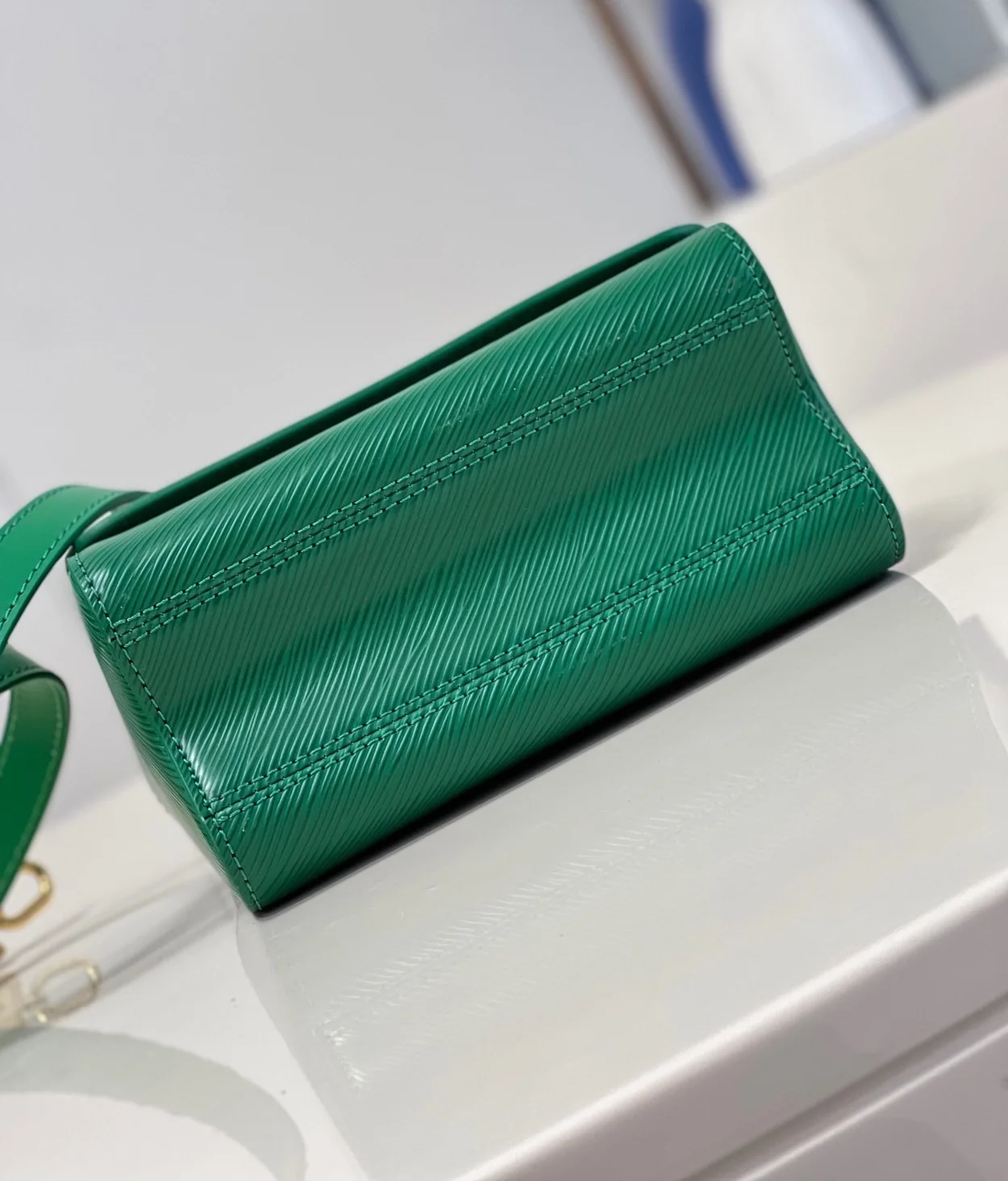 루이비통 트위스트 PM M21649