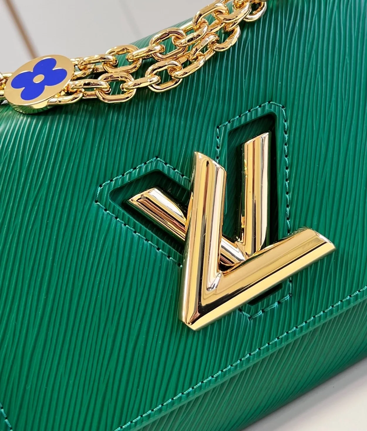 루이비통 트위스트 PM M21649