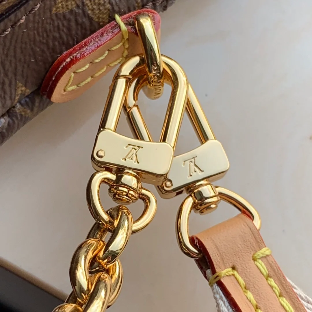 루이비통 유틸리티 폰 포켓 백 M80746