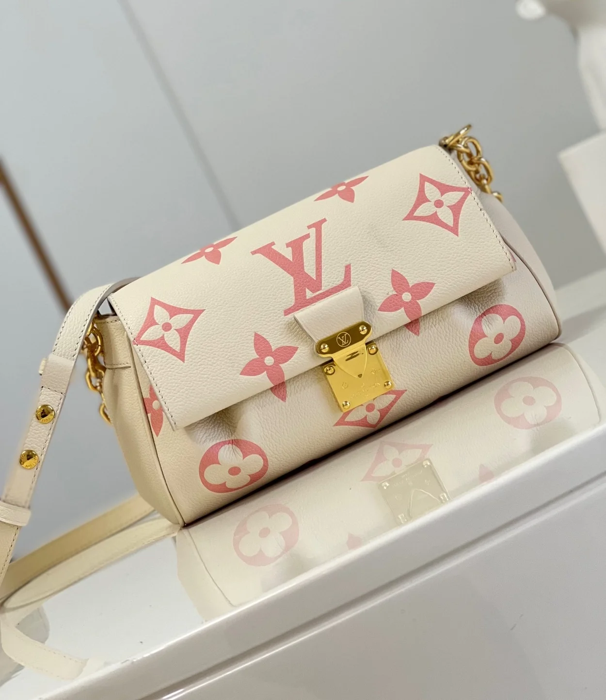 루이비통 모노그램 앙프렝뜨 페이보릿 백 M46393