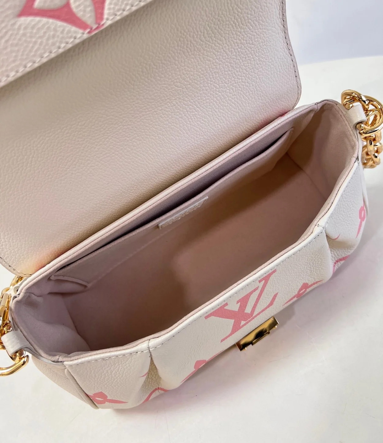 루이비통 모노그램 앙프렝뜨 페이보릿 백 M46393