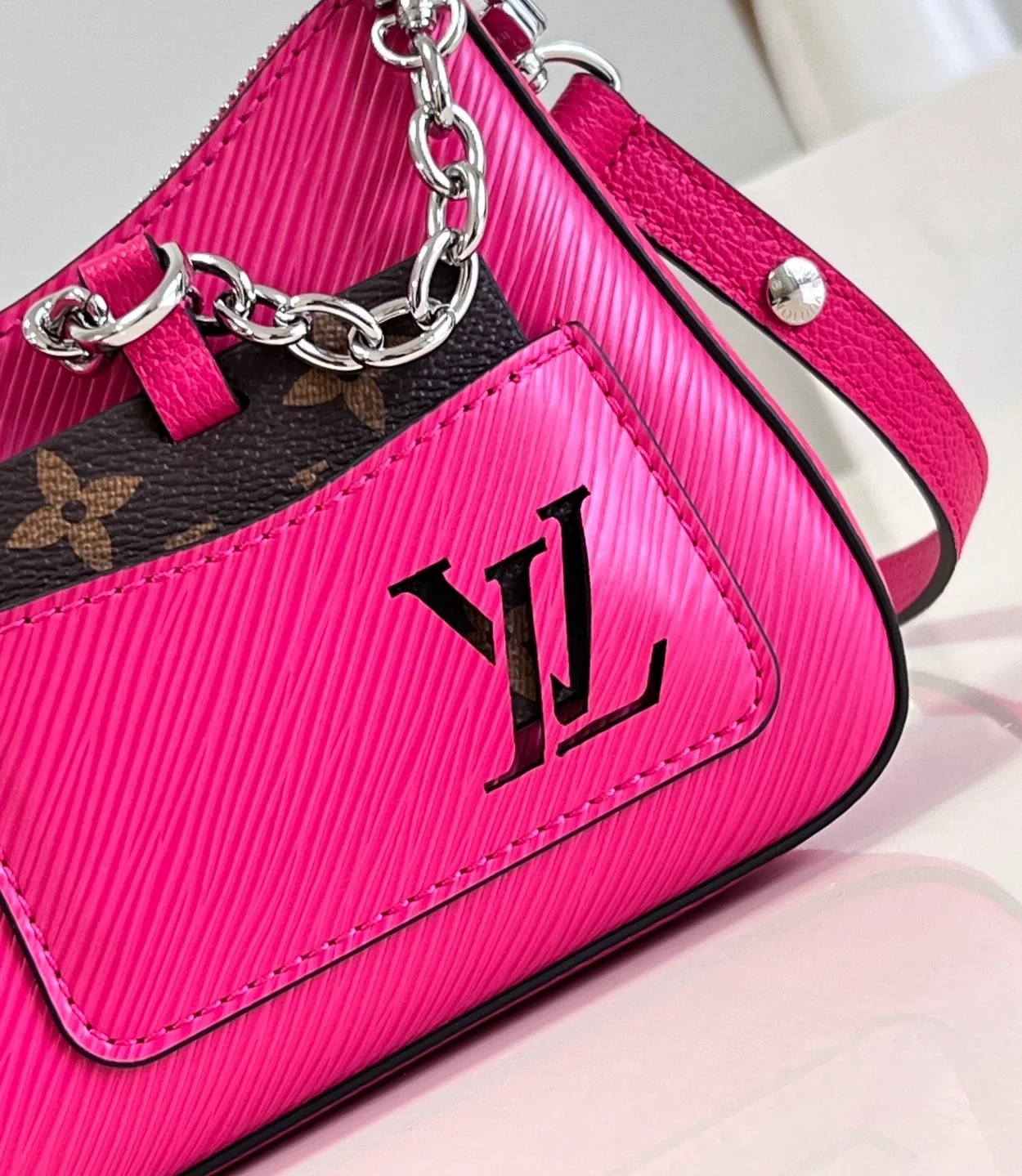 루이비통 마렐리니 에피 핸드백 M21091