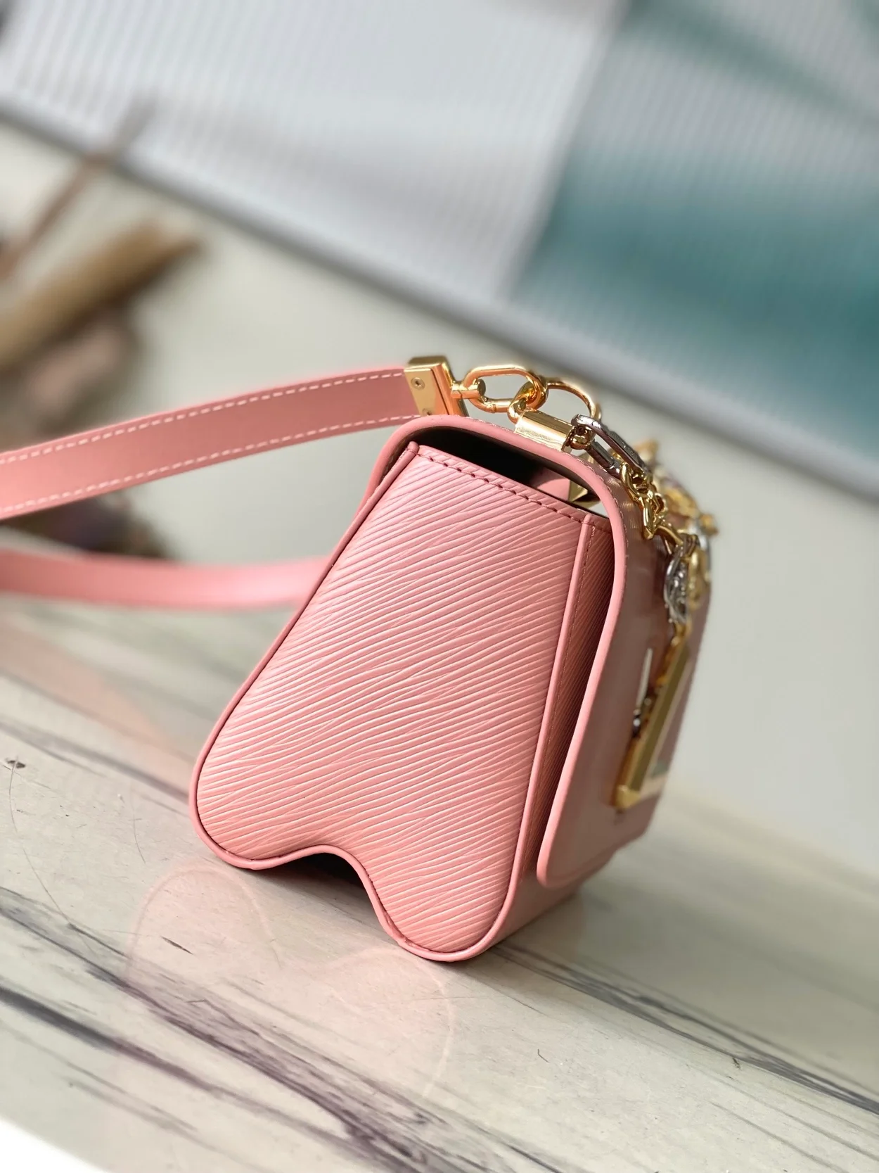 루이비통 트위스트 PM M23074