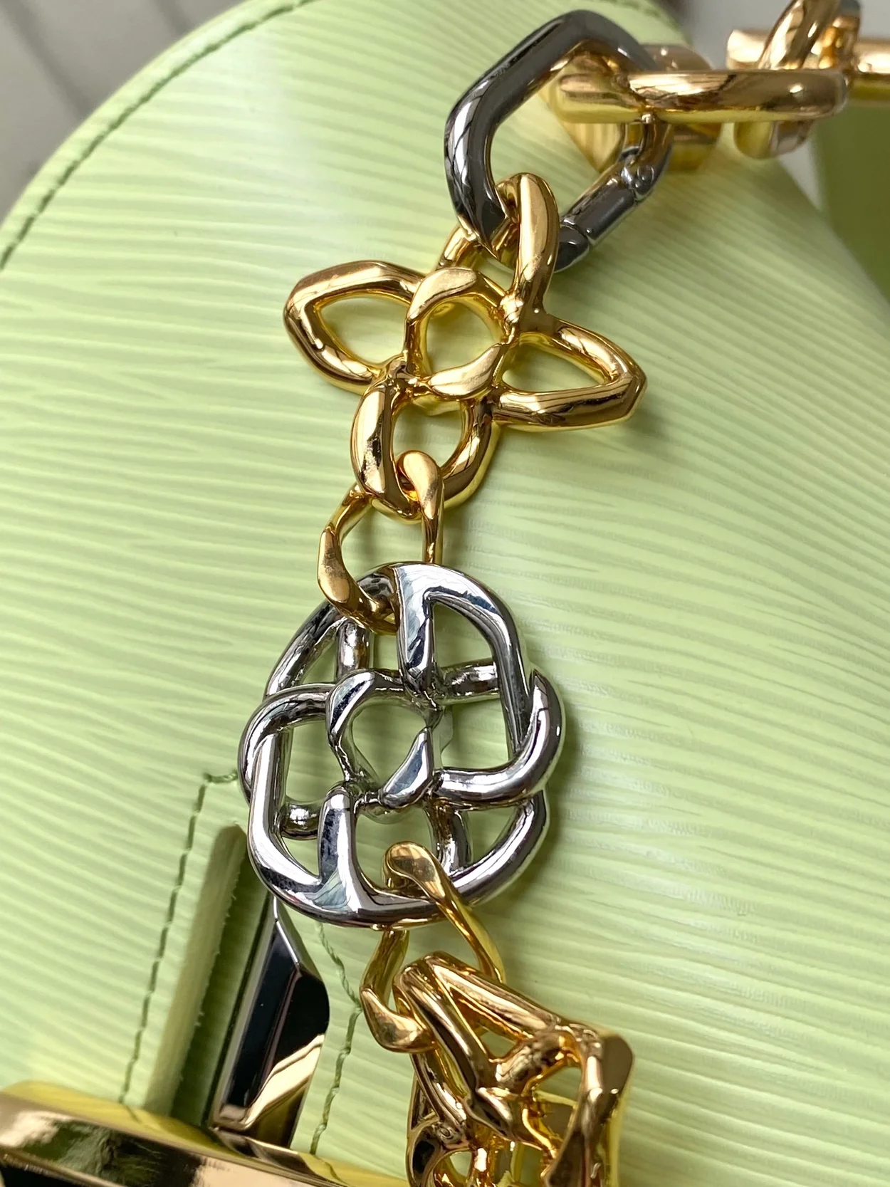 루이비통 트위스트 PM M22768