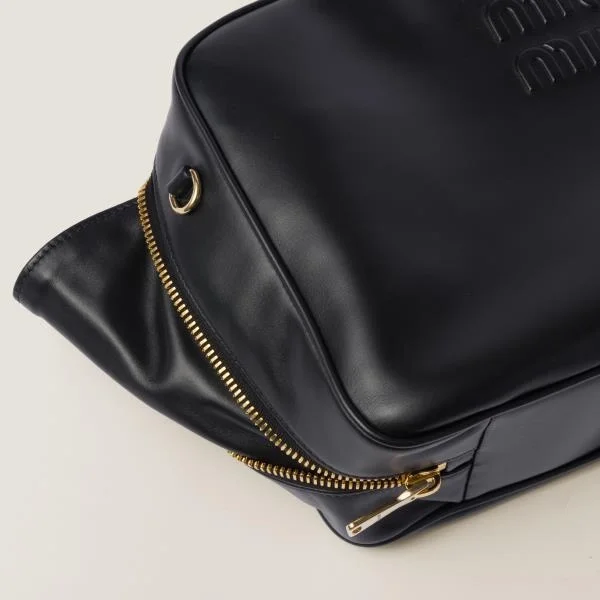 미우미우 가죽 스트랩 탑 핸들백 블랙