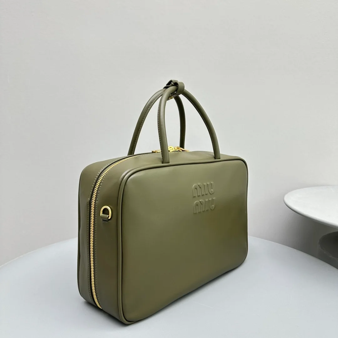 미우미우 가죽 스트랩 탑 핸들백 그린