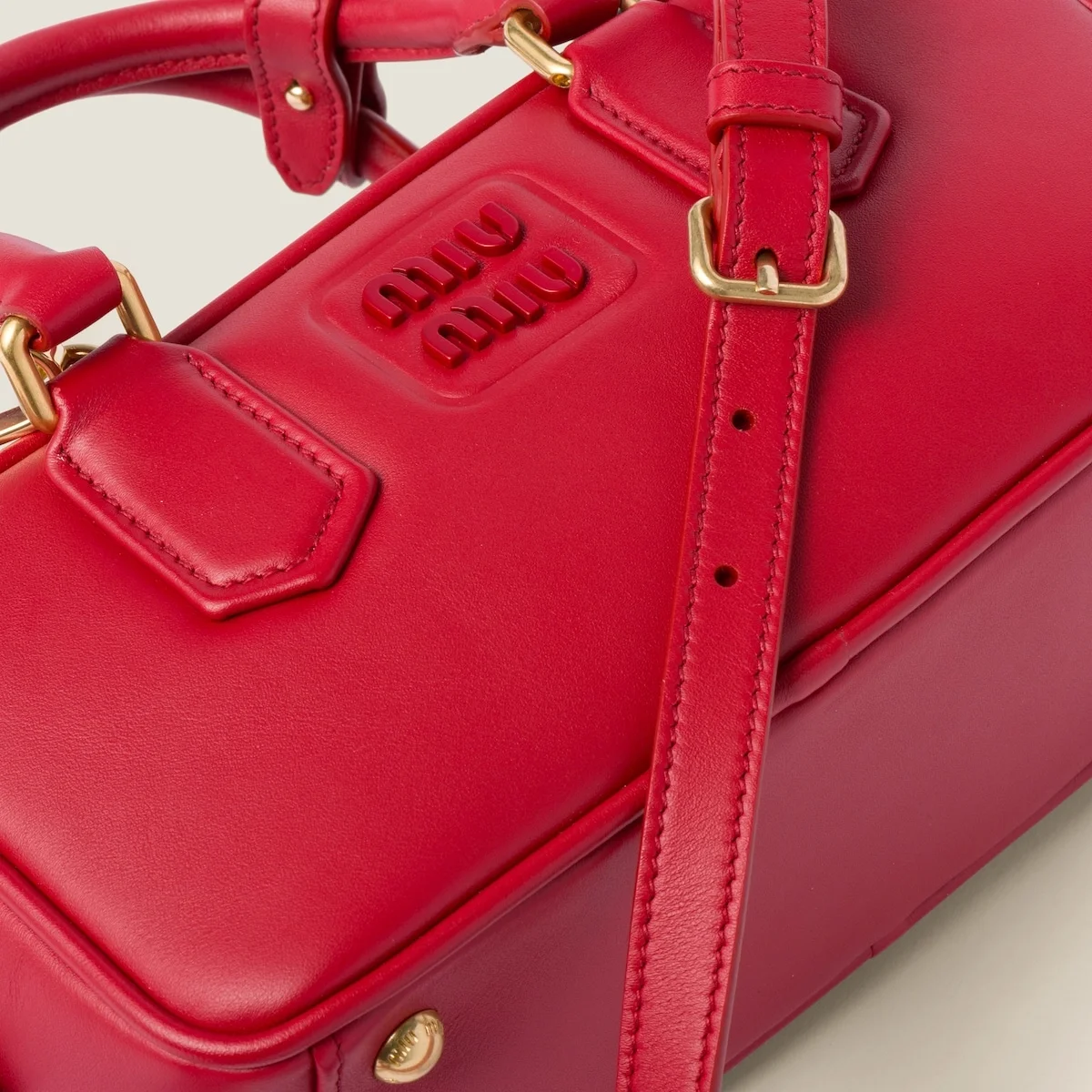 미우미우 레귤러 아르카디 가죽백 레드