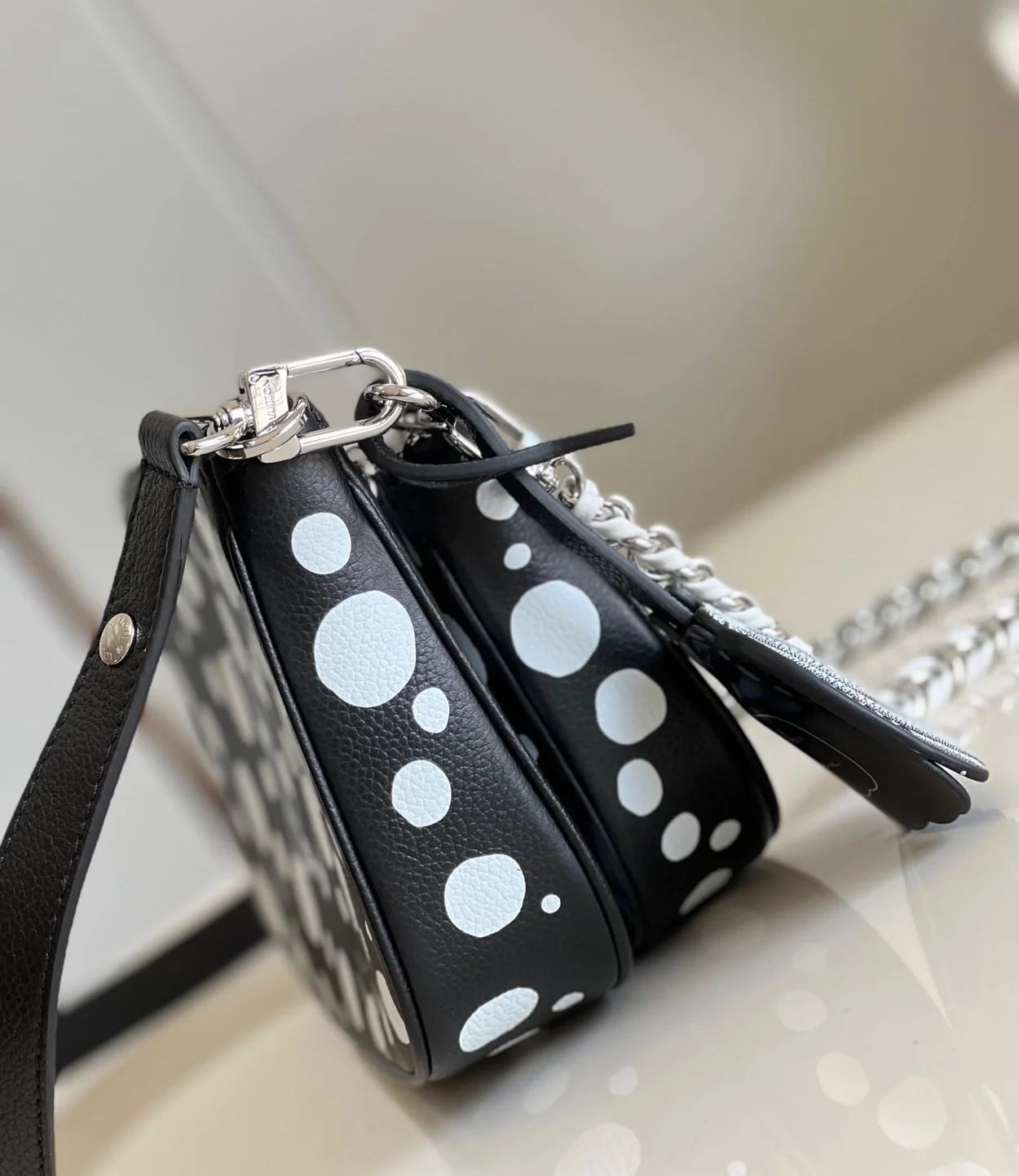 루이비통 x YK 멀티 포쉐트 악세서리 M46410