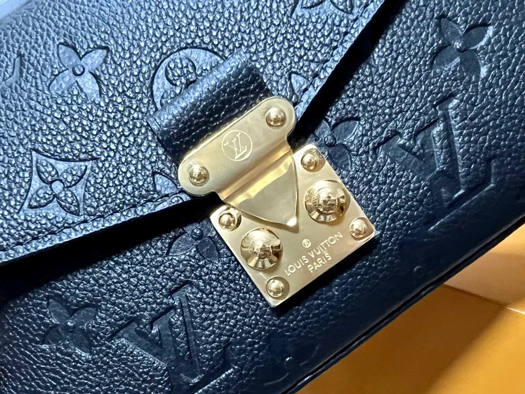 루이비통 포쉐트 메티스 이스트 웨스트 M46595