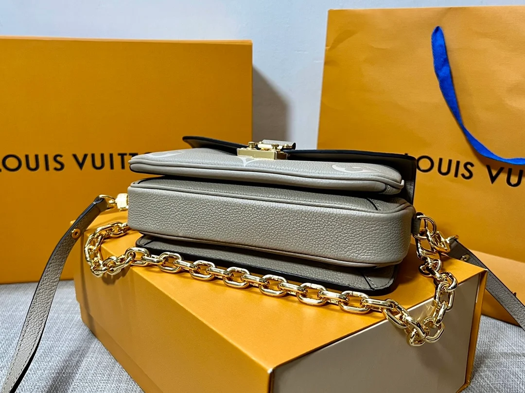 루이비통 포쉐트 메티스 이스트 웨스트 M23081