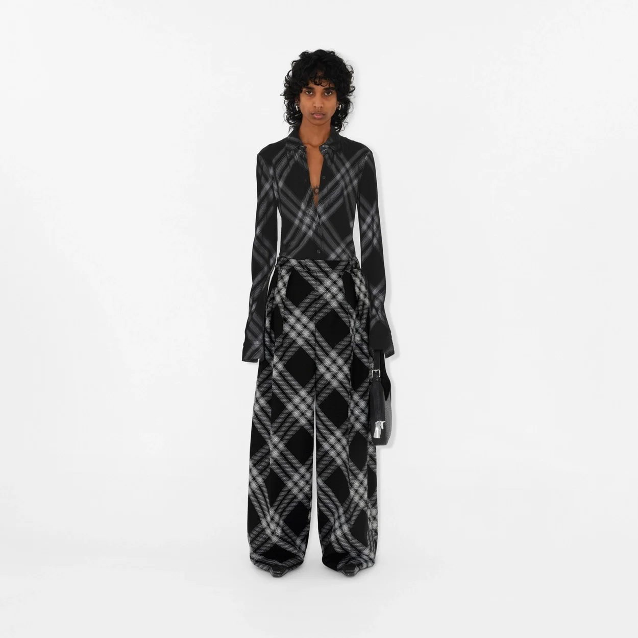 버버리 스몰 체스 숄더백