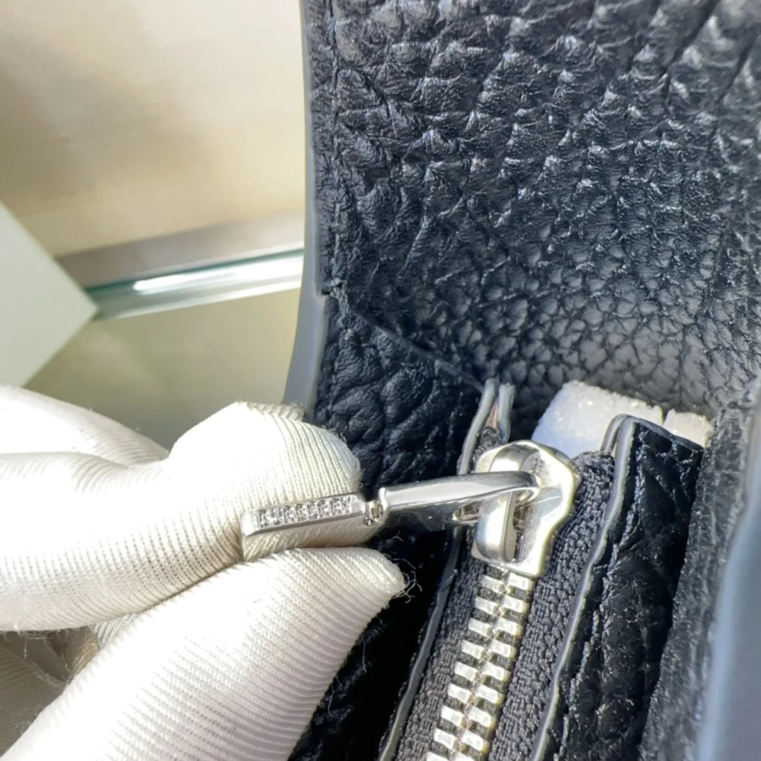 버버리 스몰 체스 숄더백