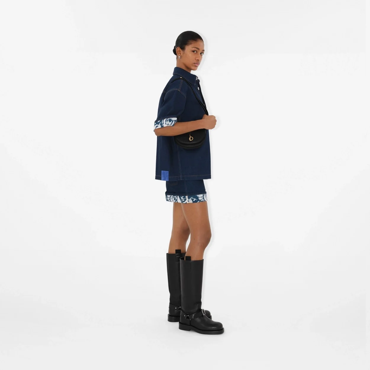 버버리 미니 로킹 홀스백 블랙