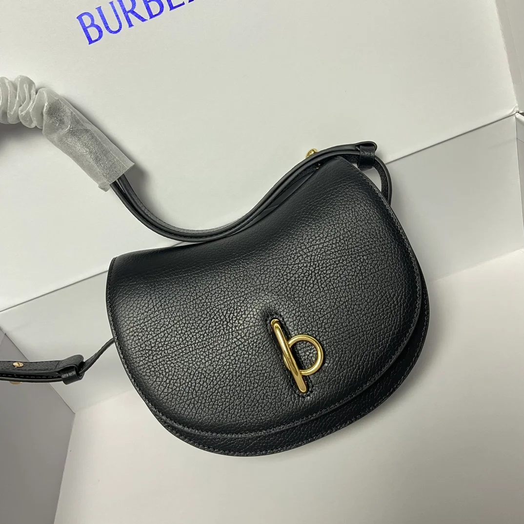 버버리 미니 로킹 홀스백 블랙