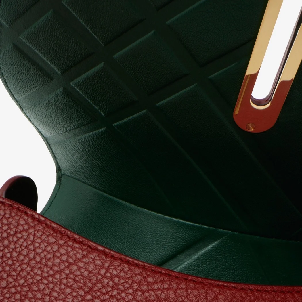 버버리 미니 로킹 홀스백 레드