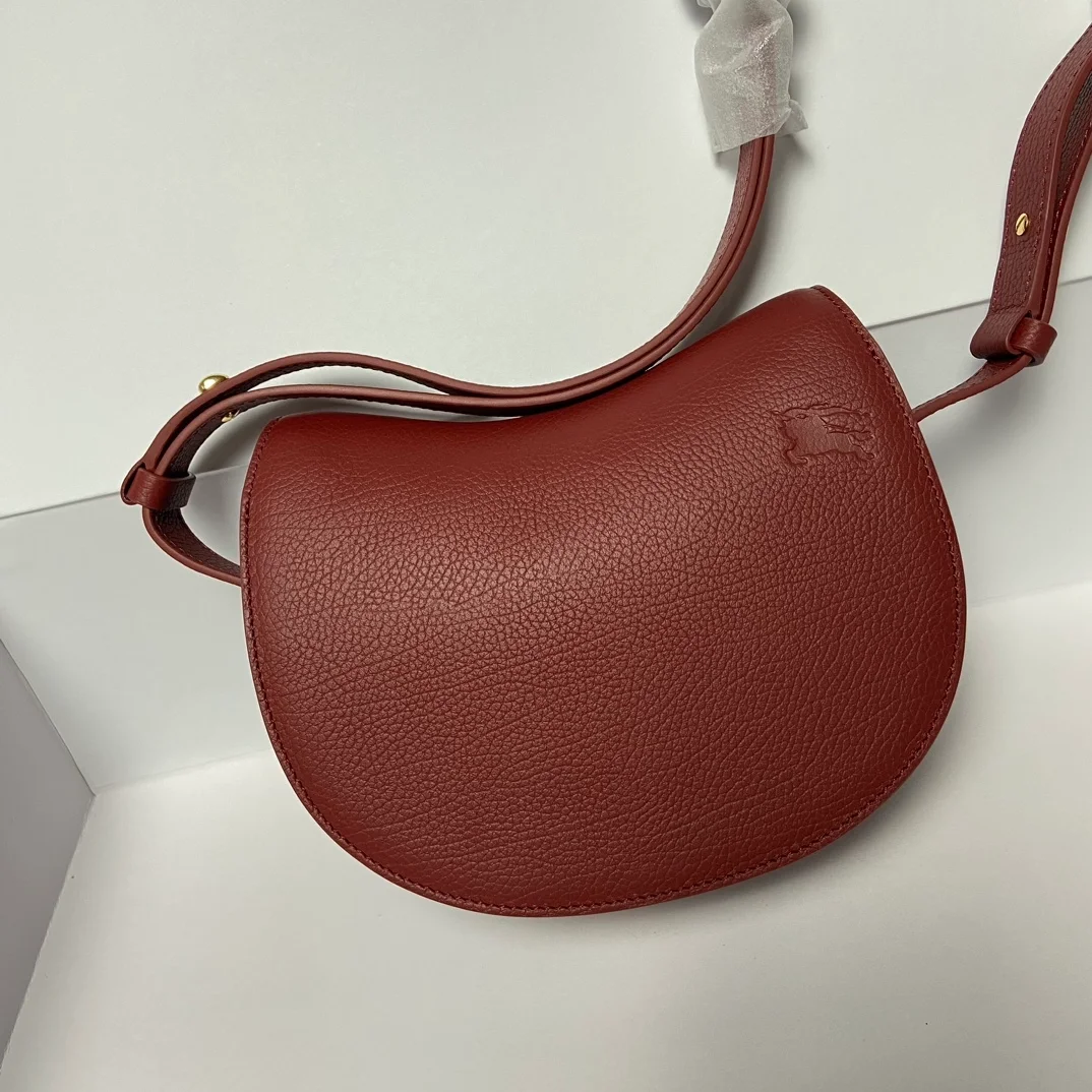 버버리 미니 로킹 홀스백 레드