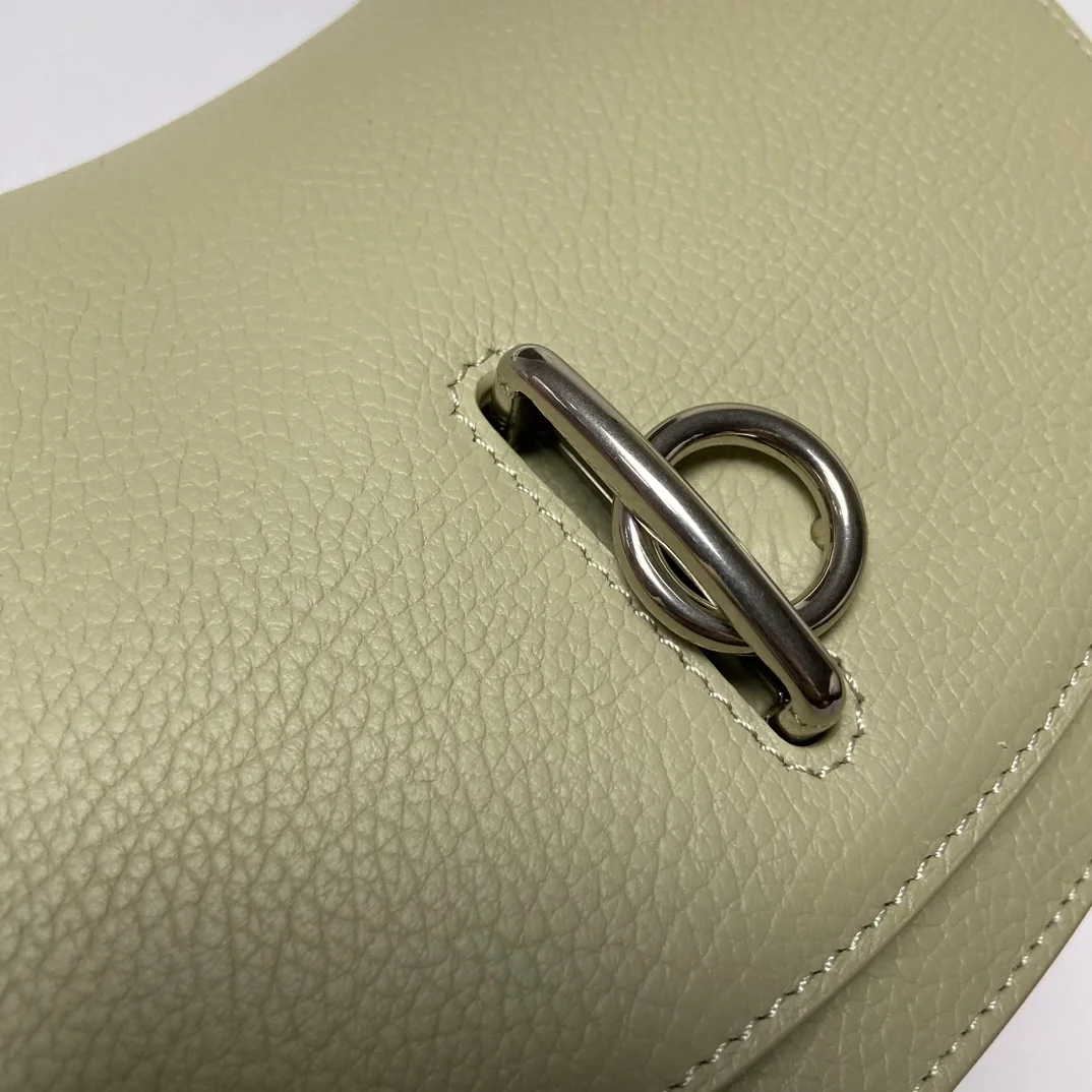 버버리 미니 로킹 홀스백 헌터