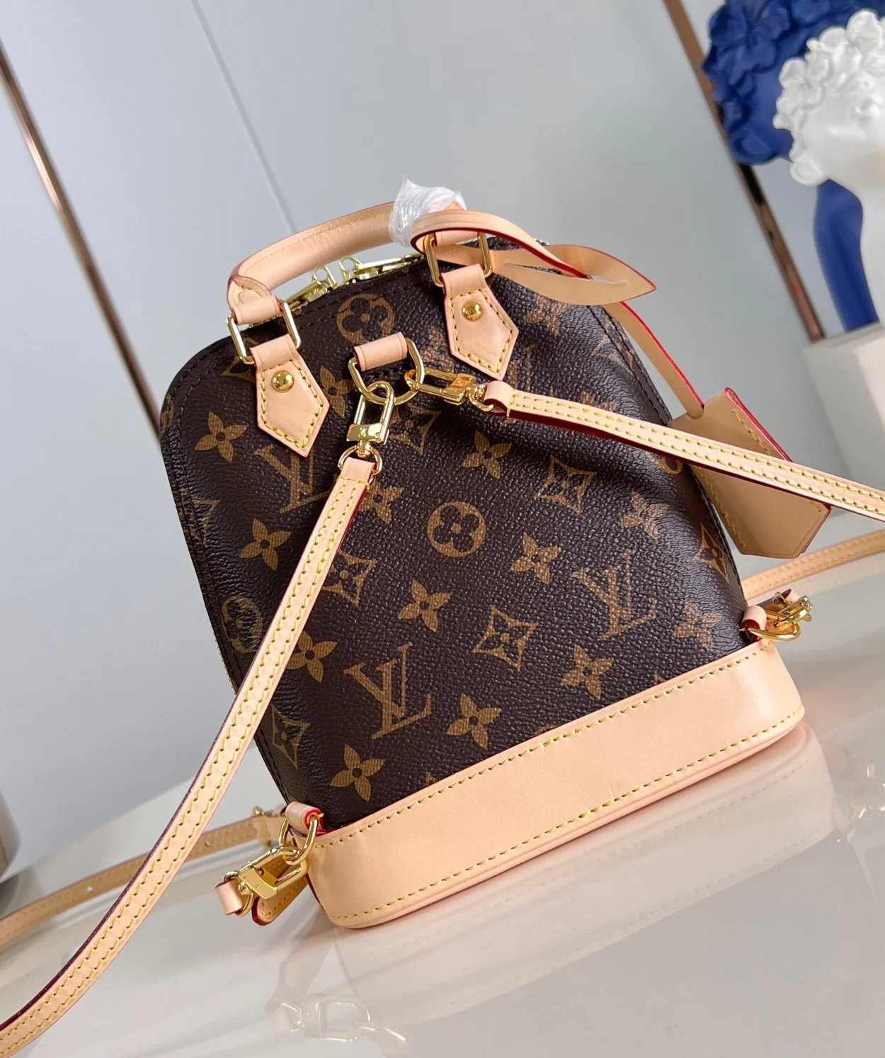 루이비통 알마 백팩 M47132