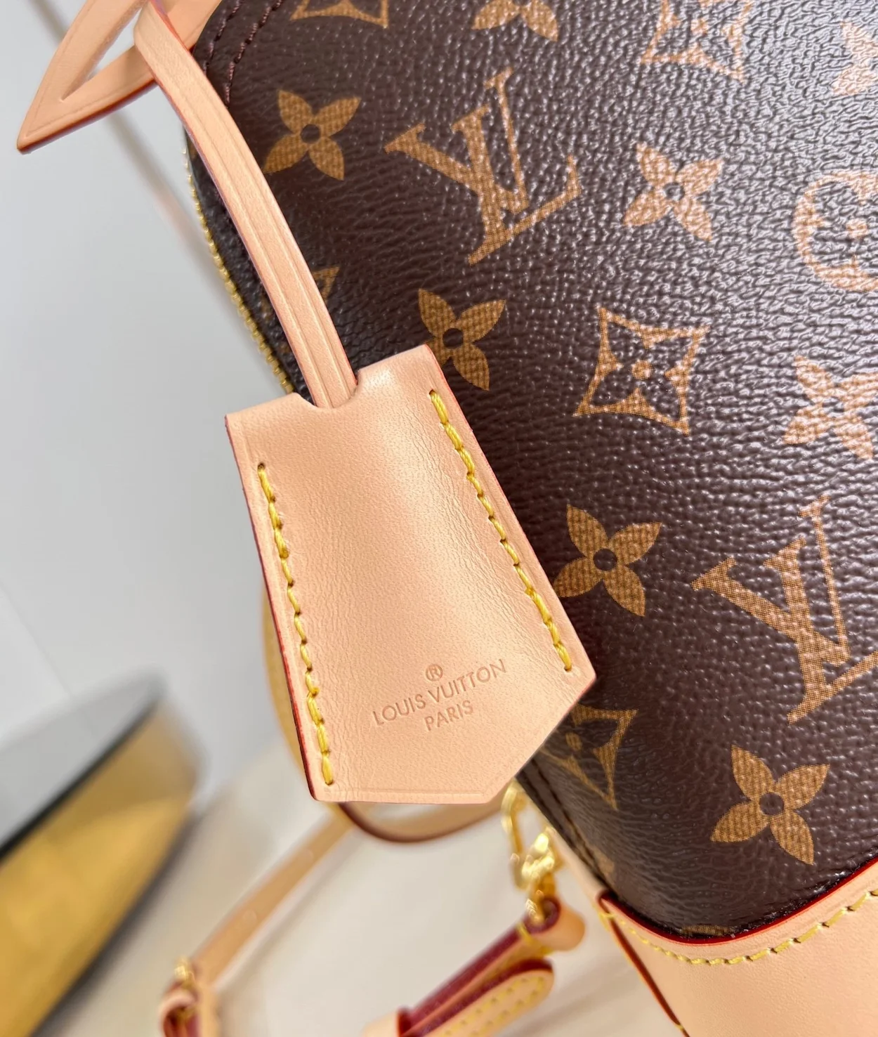 루이비통 알마 백팩 M47132