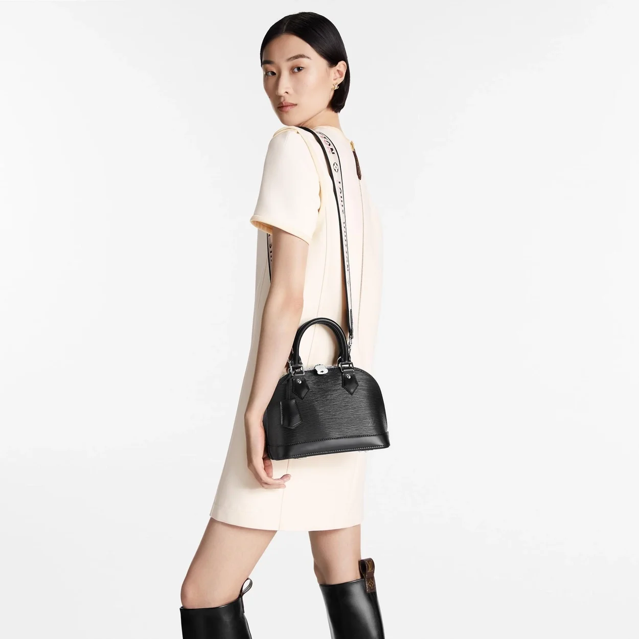 루이비통 알마 BB 에피블랙 M59217