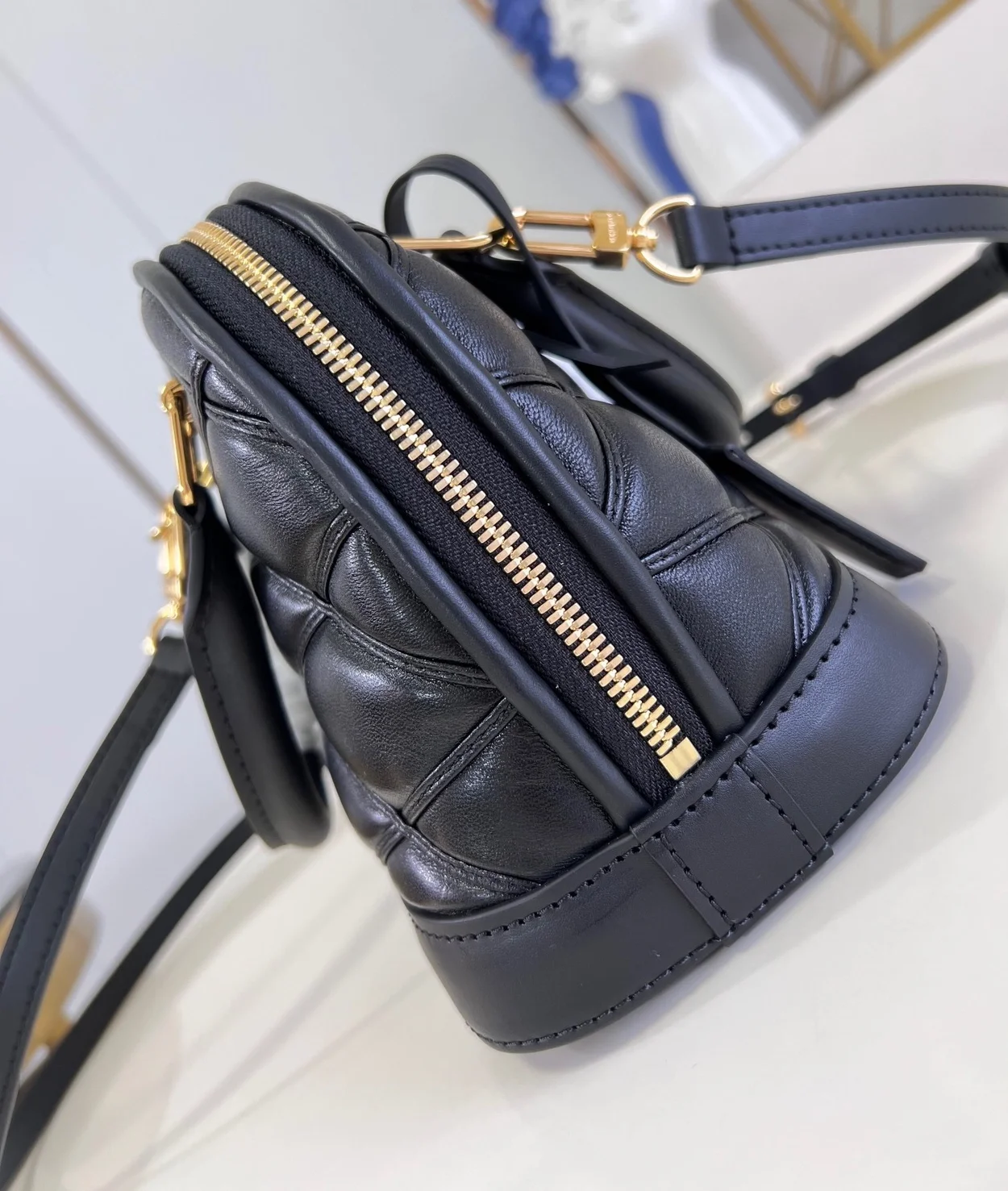 루이비통 알마 BB 말타쥬 블루 M23666