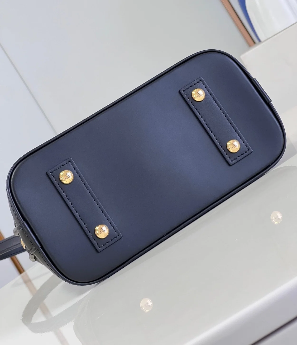 루이비통 알마 BB 말타쥬 블루 M23666