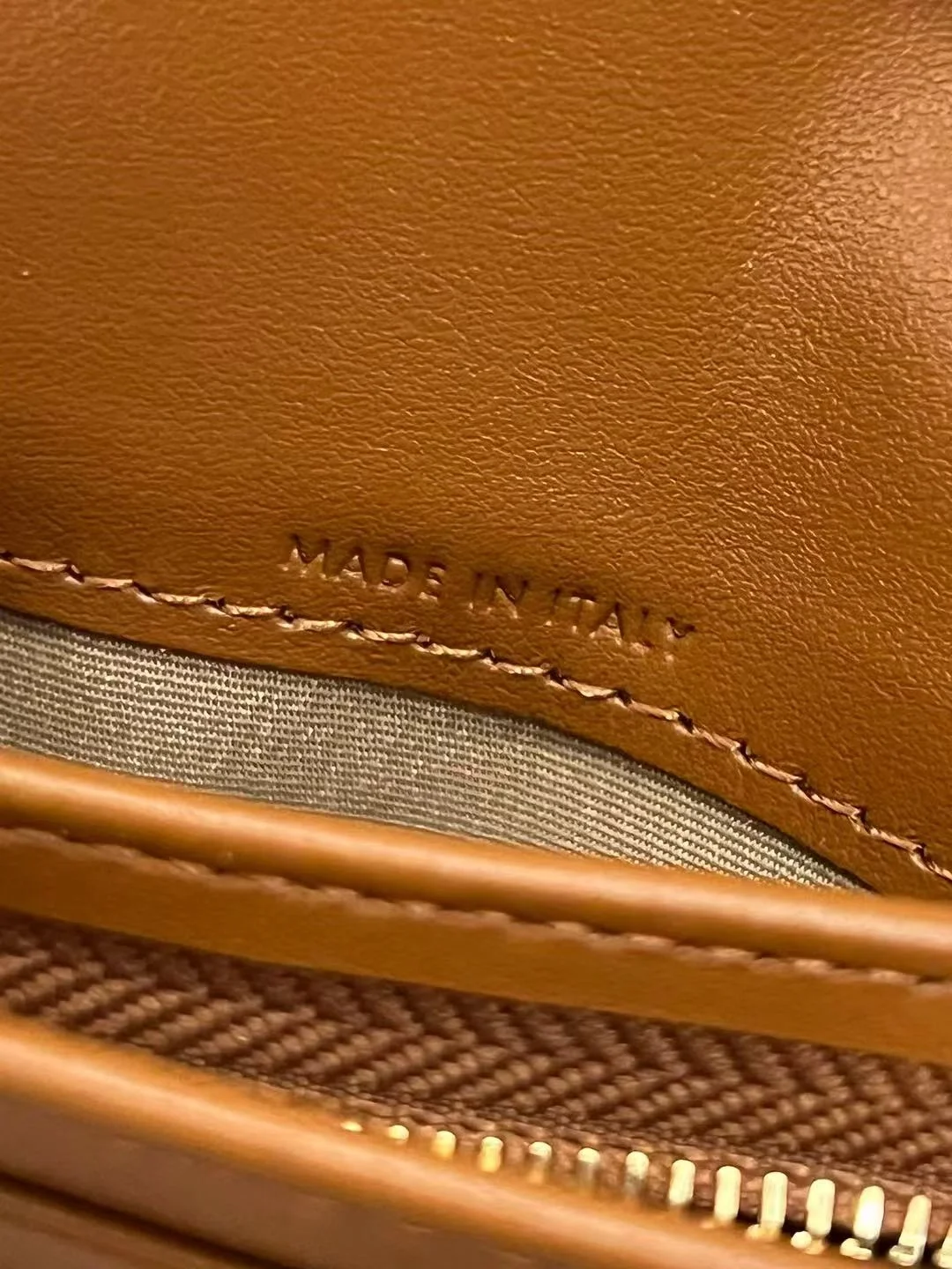 셀린느 트리오페 반지갑