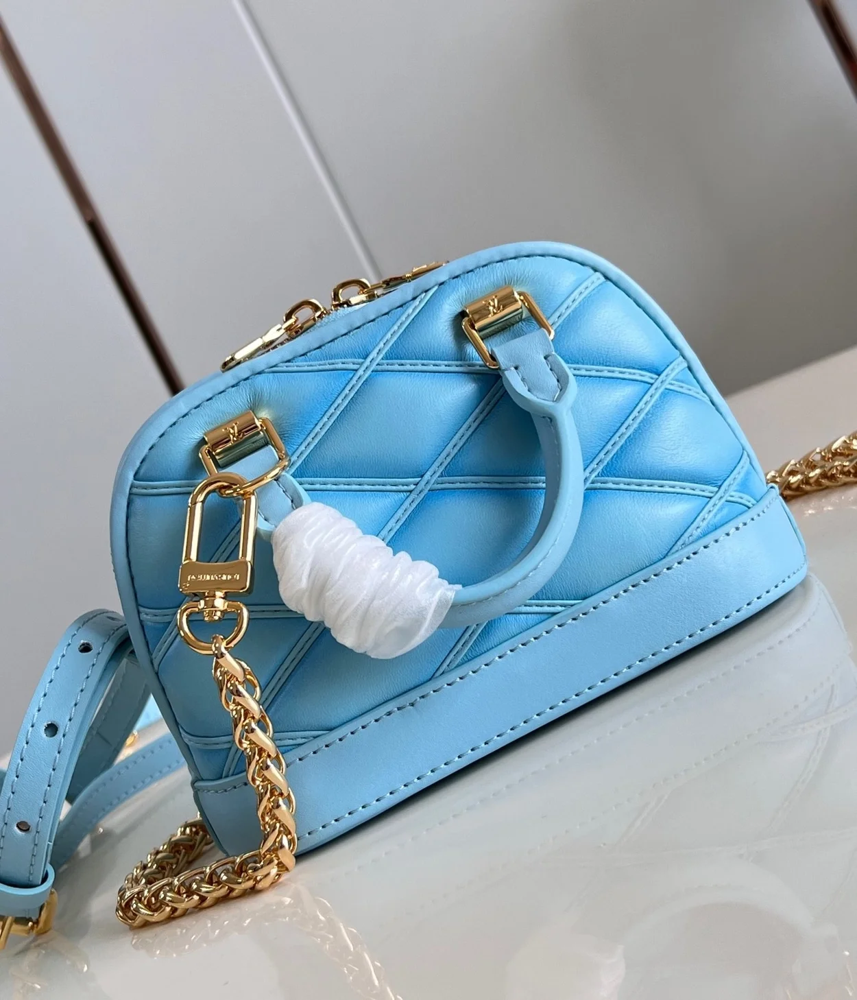 루이비통 나노 알마 M83049