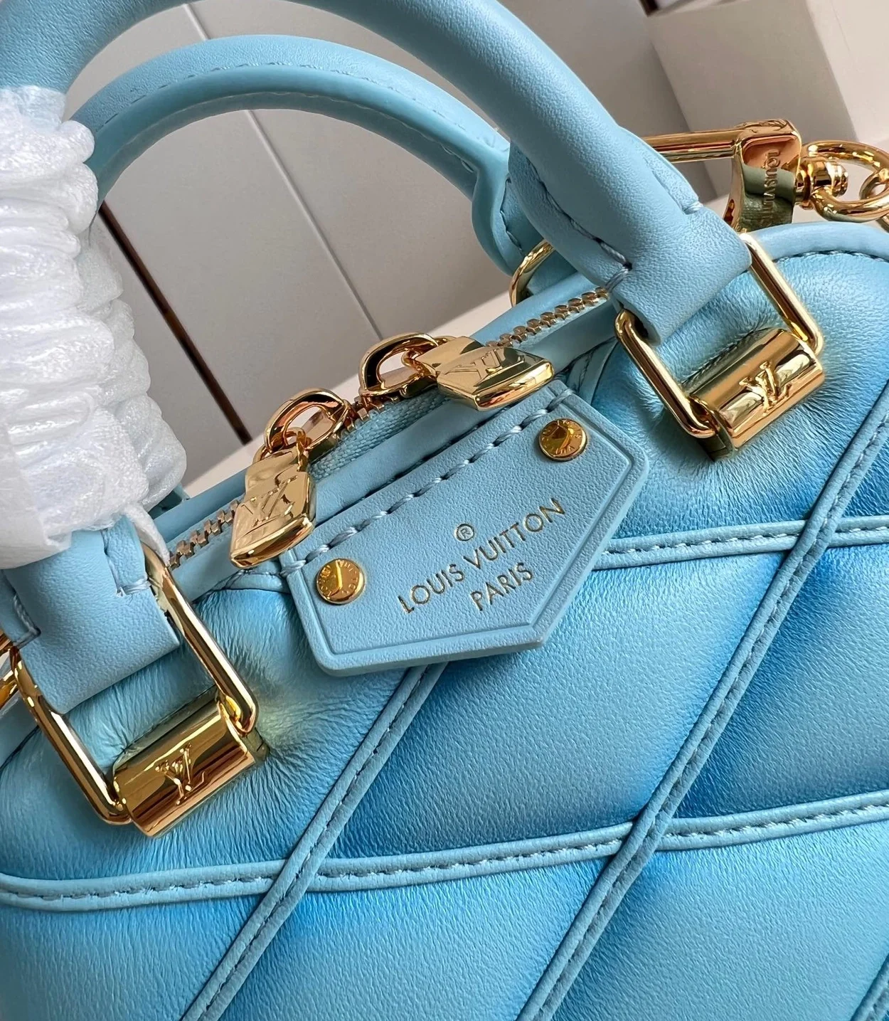 루이비통 나노 알마 M83049