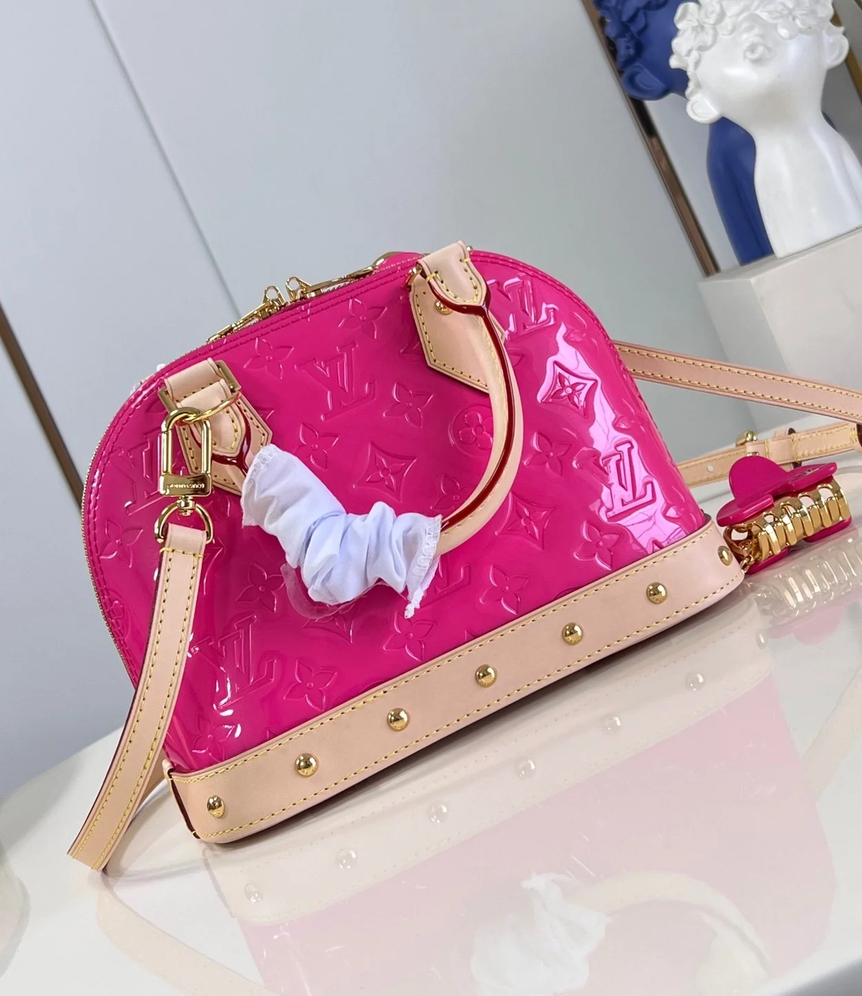 루이비통 알마 BB M90611