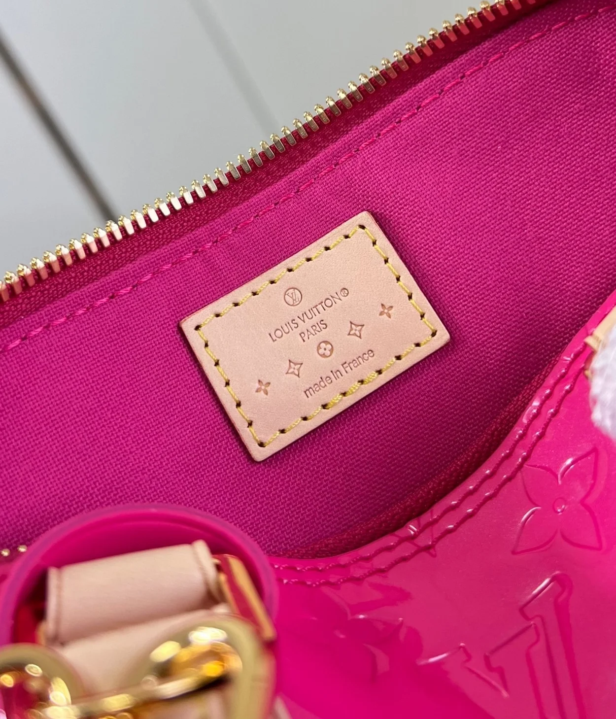 루이비통 알마 BB M90611