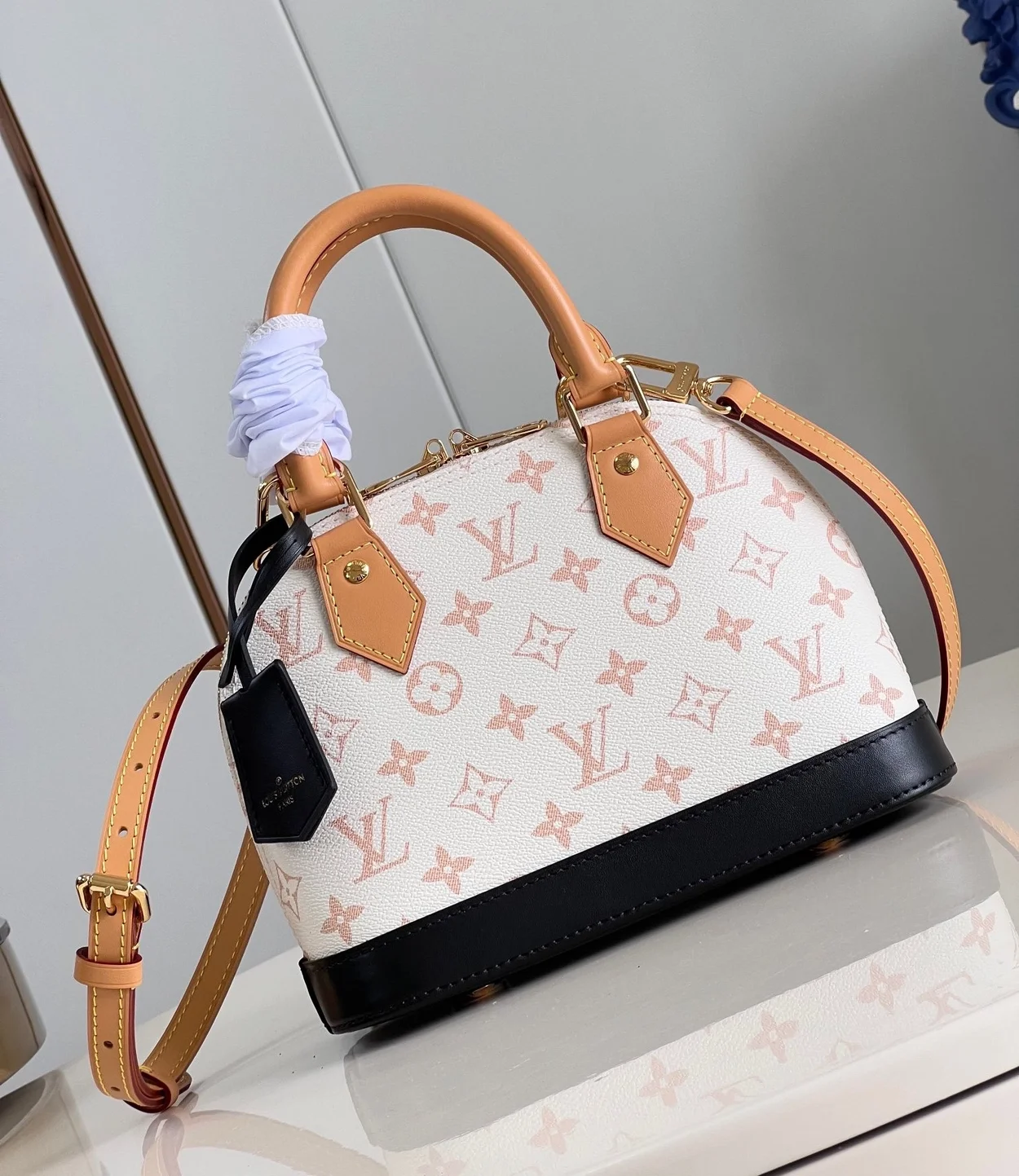 루이비통 알마 BB M46922