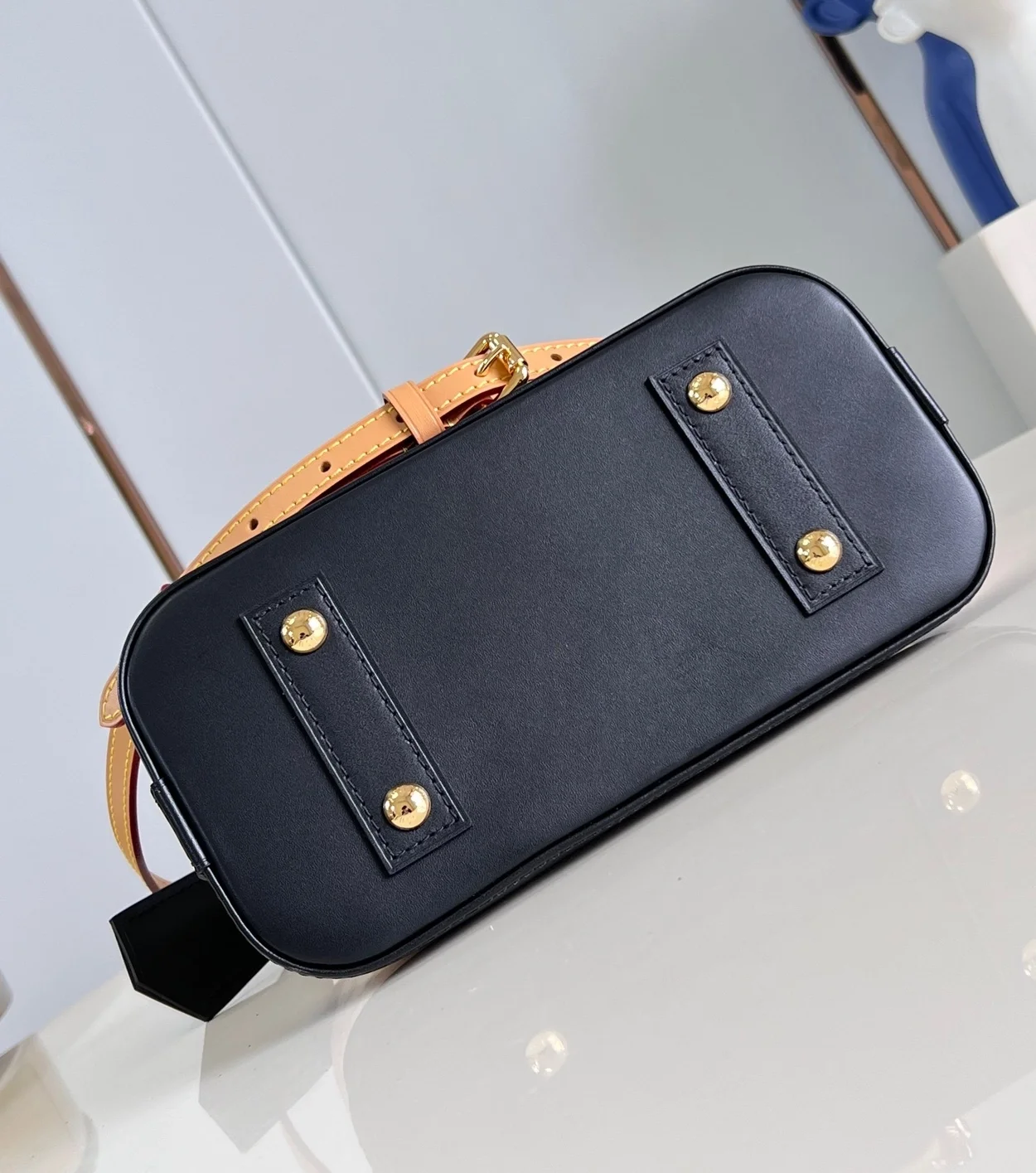 루이비통 알마 BB M46922