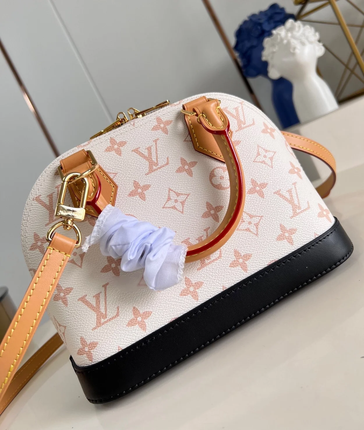 루이비통 알마 BB M46922