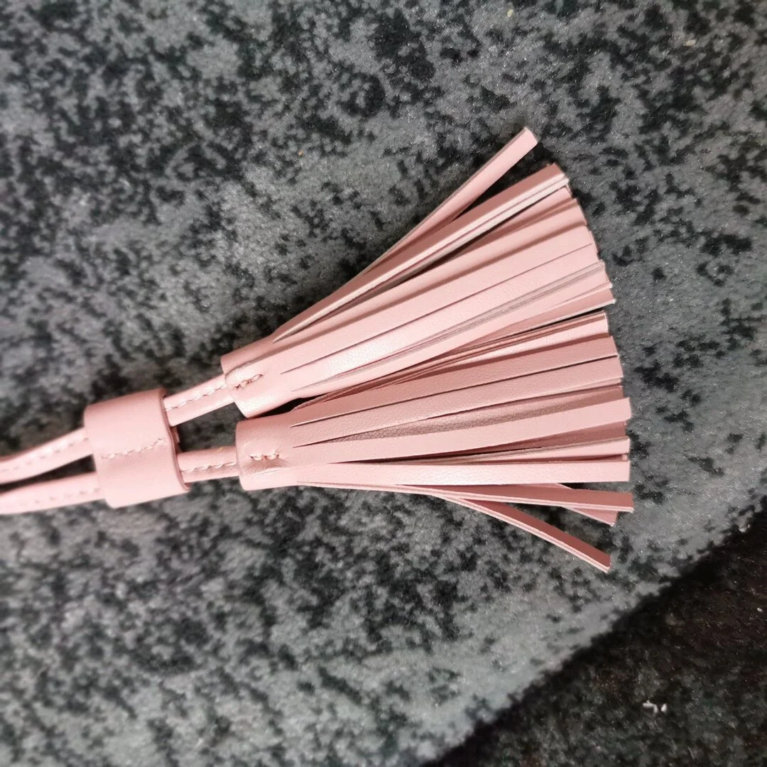 미우미우 마테라쎄 나파 가죽 버킷백 핑크