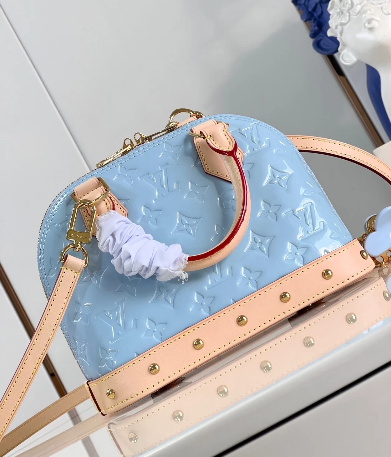 루이비통 알마 BB 백 M24062